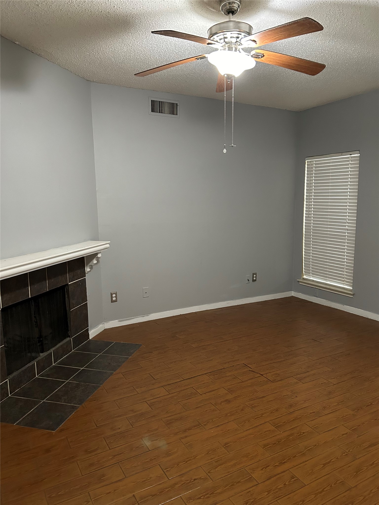 3745 Thistlemont Drive Property Photo 8
