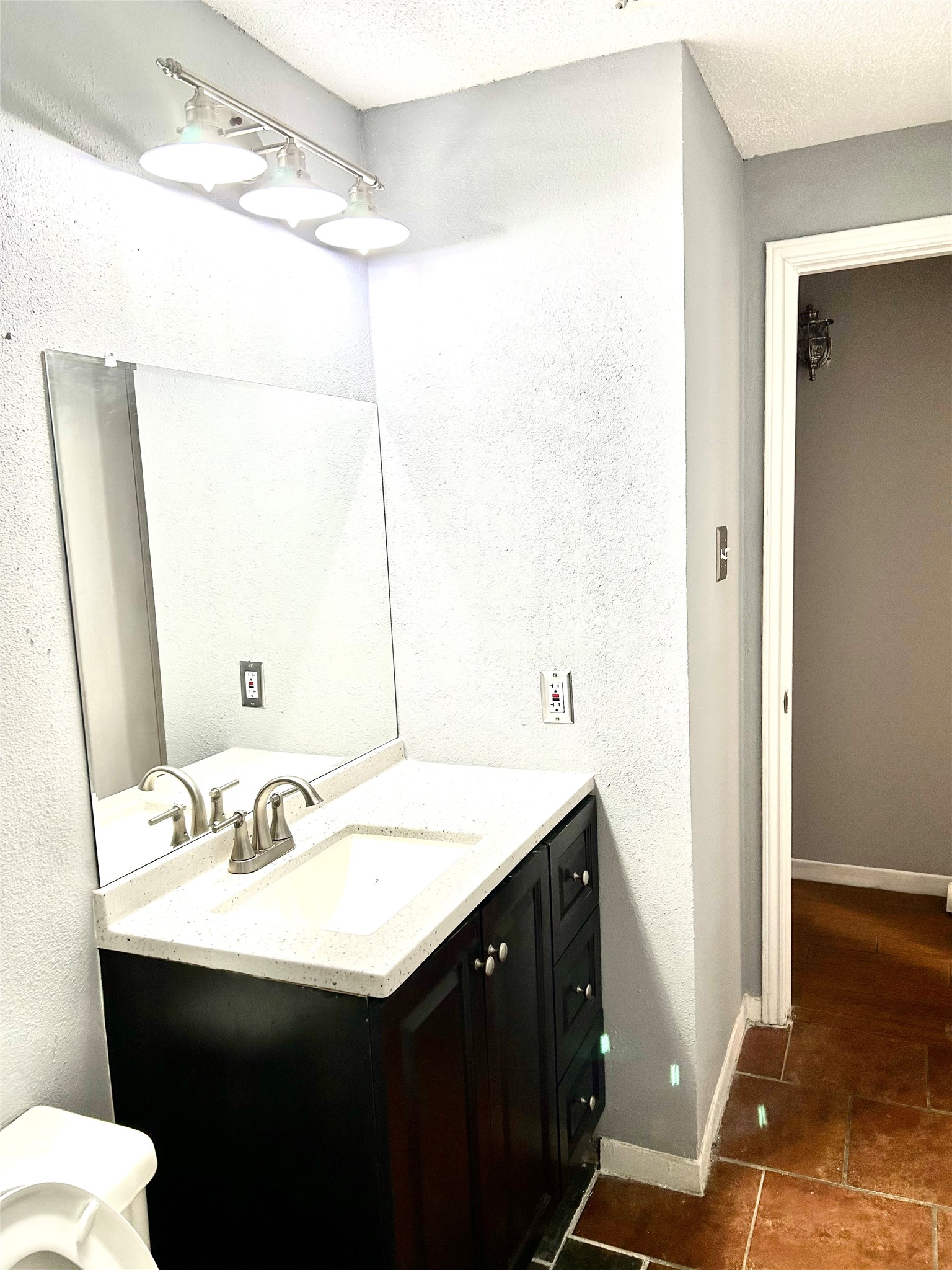 3745 Thistlemont Drive Property Photo 11
