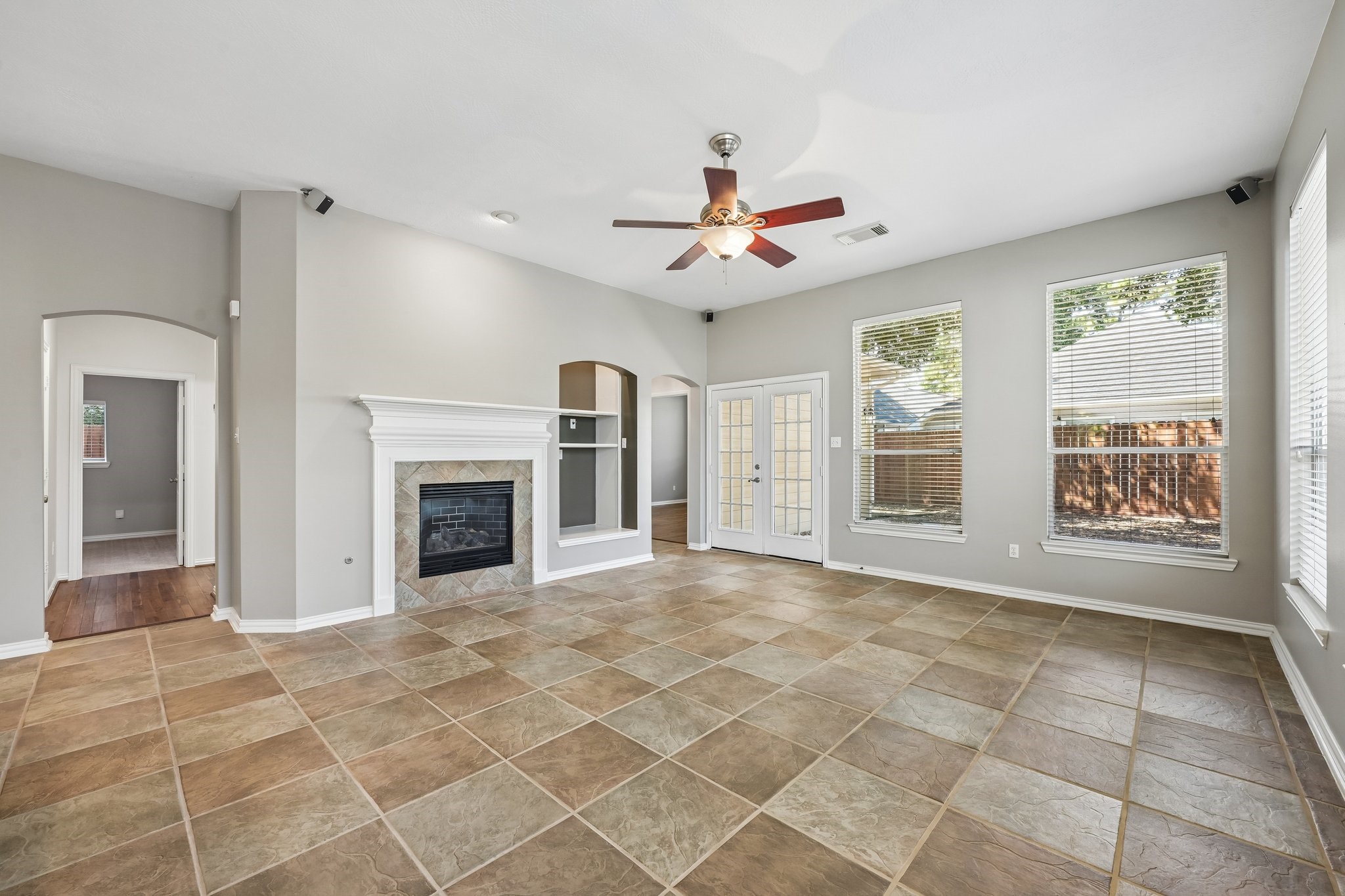 12911 Red Laurel Court Property Photo 3