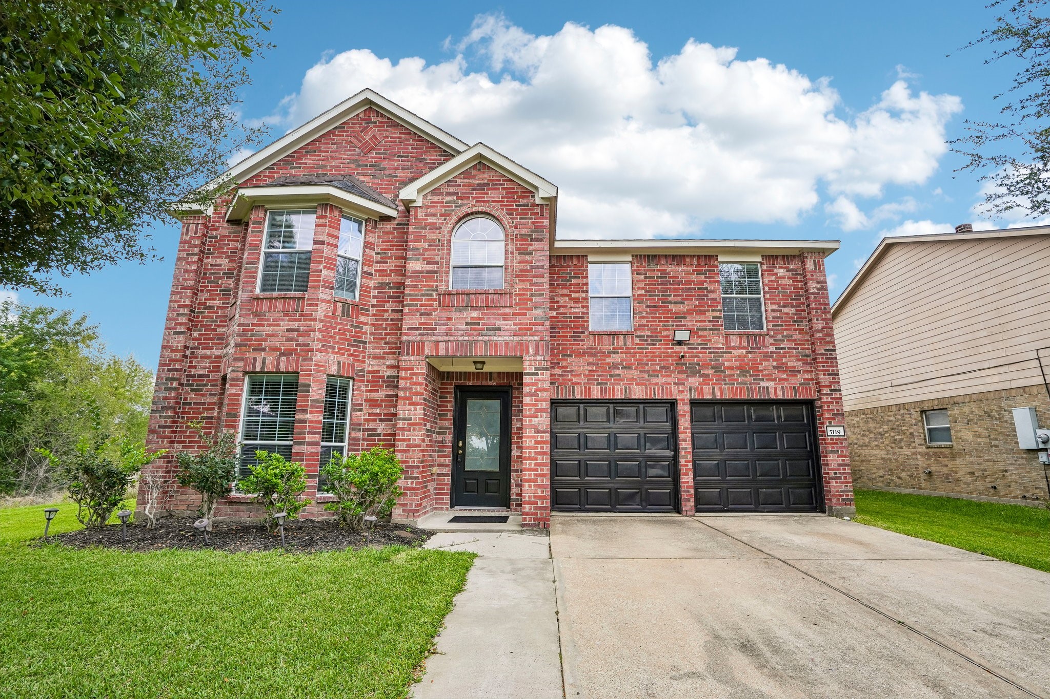 5119 Laurynnbrook Drive Property Photo 1