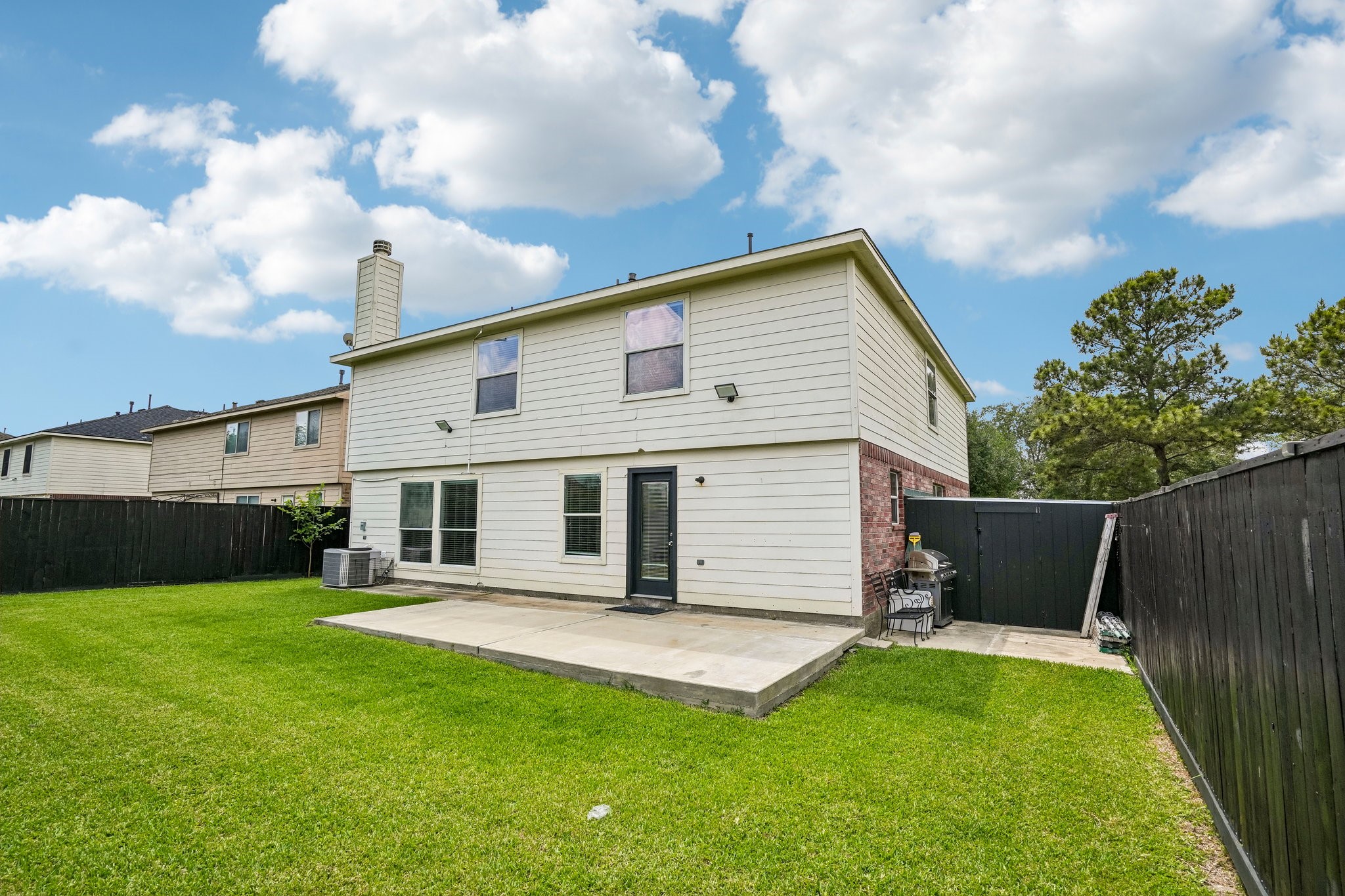 5119 Laurynnbrook Drive Property Photo 6