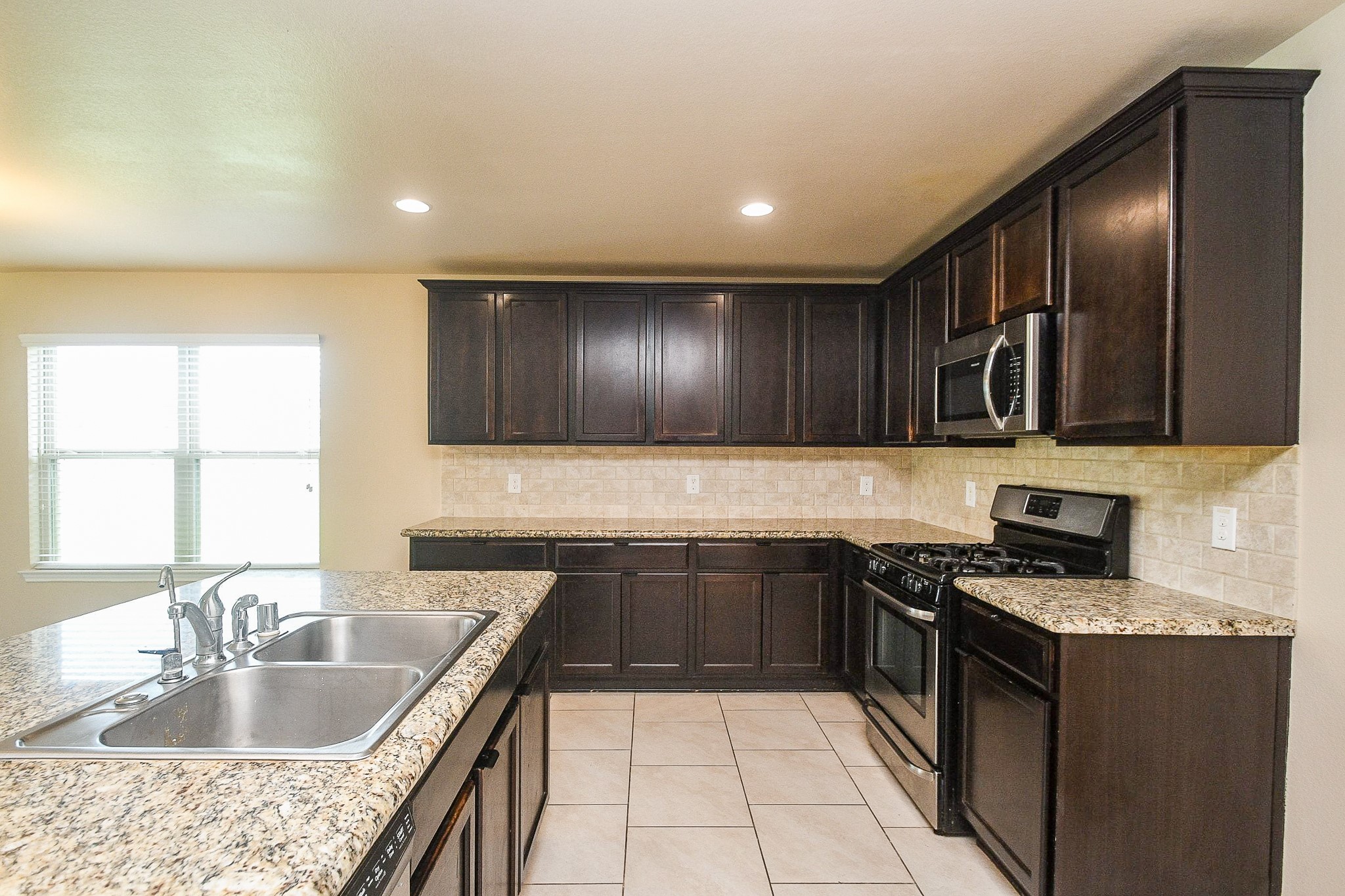29251 Jacobs River Drive Property Photo 6