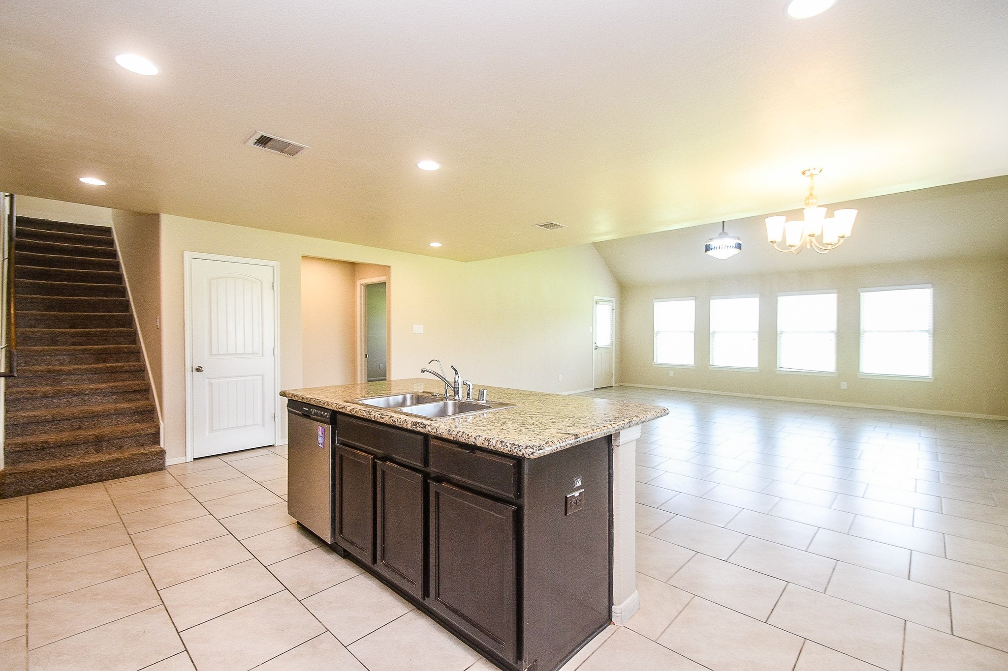 29251 Jacobs River Drive Property Photo 9