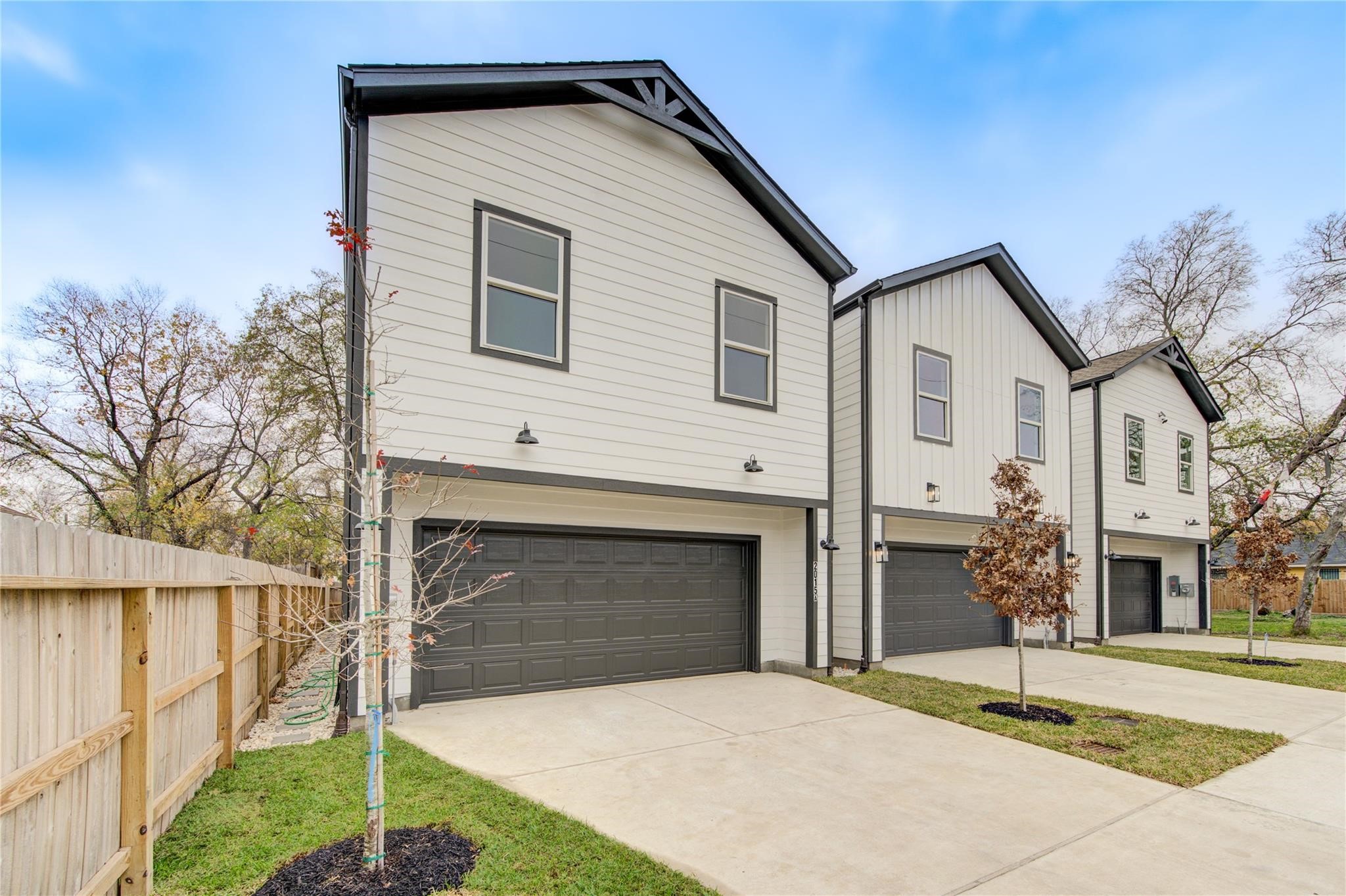 2015 B Brackenridge Street Property Photo 1