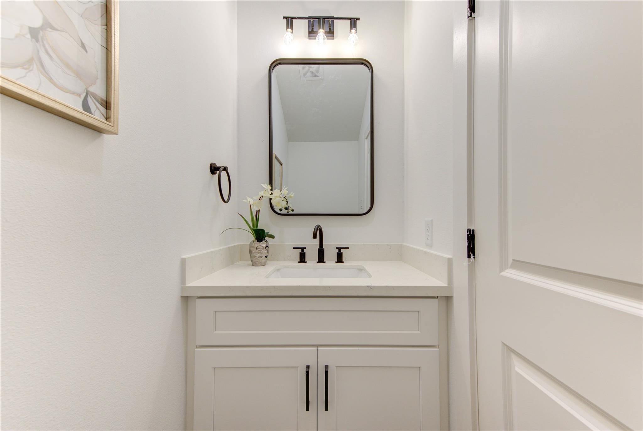 2015 B Brackenridge Street Property Photo 7