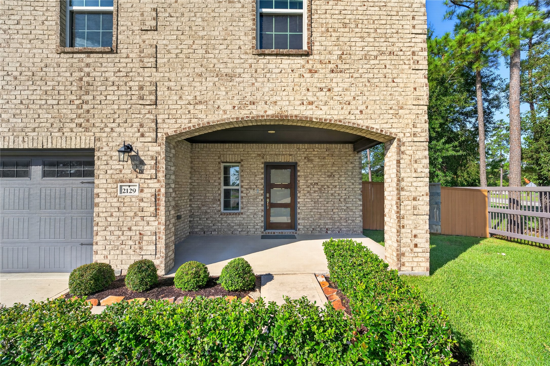 2129 Solstice Boulevard Property Photo 2
