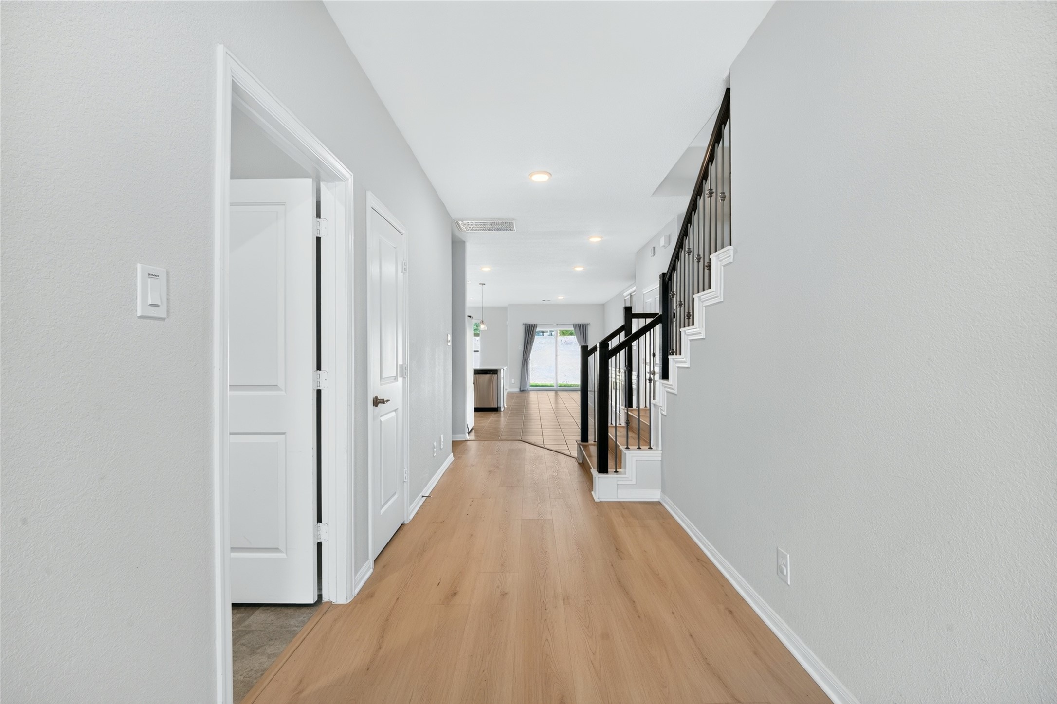 2129 Solstice Boulevard Property Photo 5