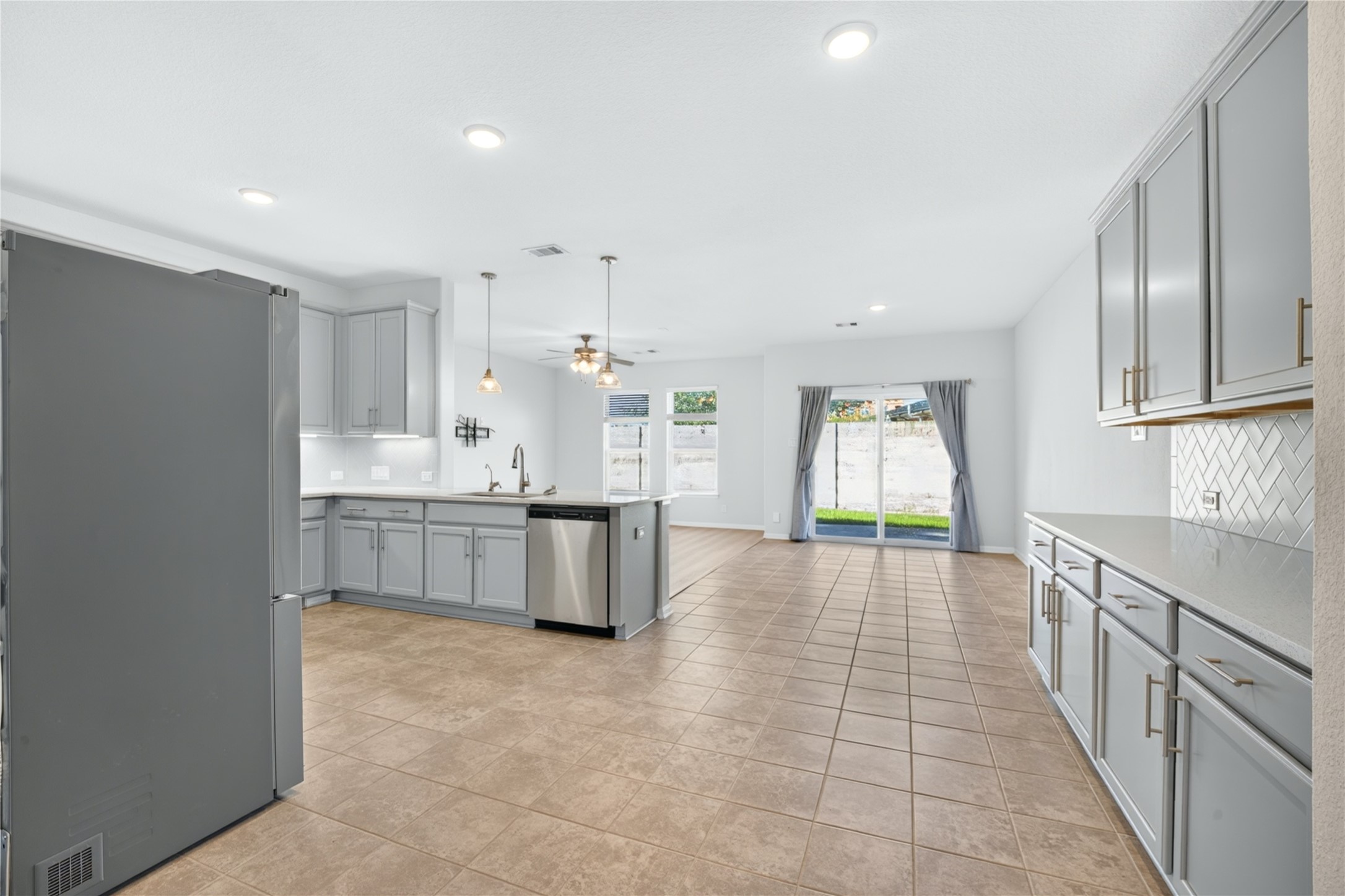 2129 Solstice Boulevard Property Photo 7