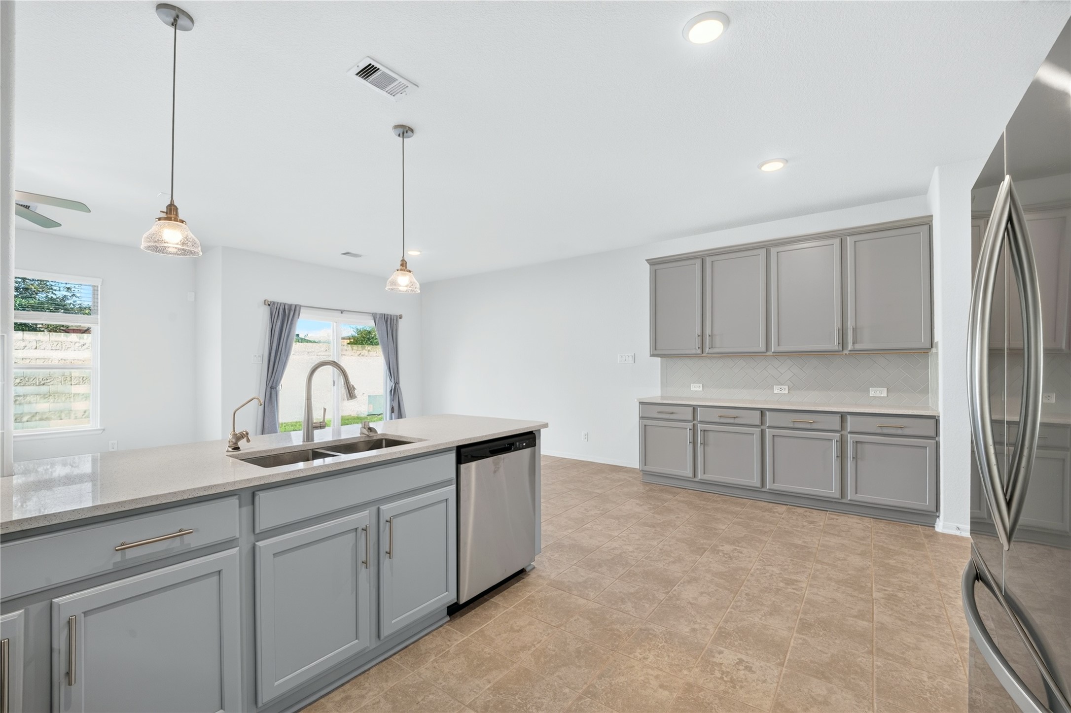 2129 Solstice Boulevard Property Photo 10