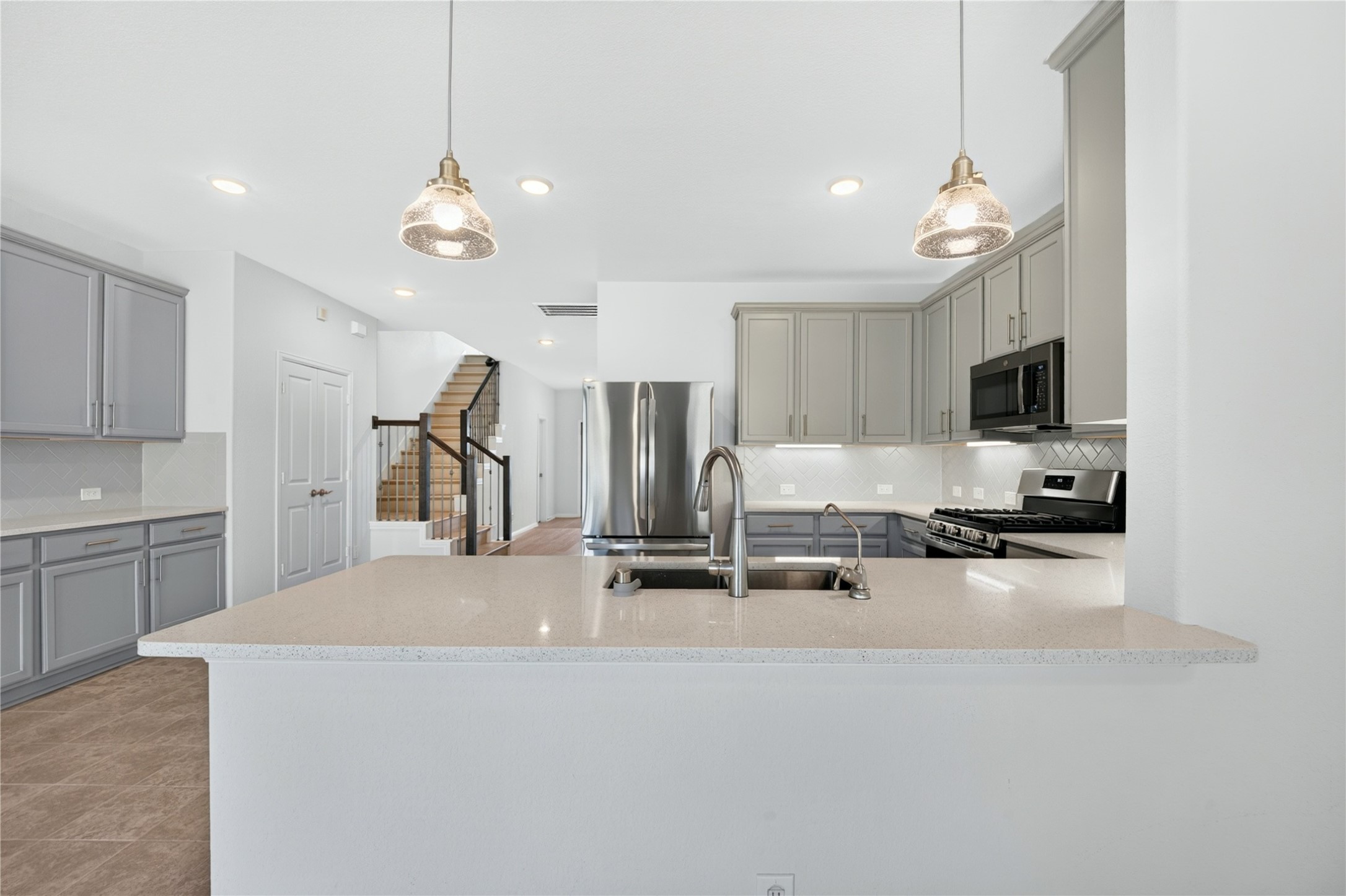 2129 Solstice Boulevard Property Photo 11