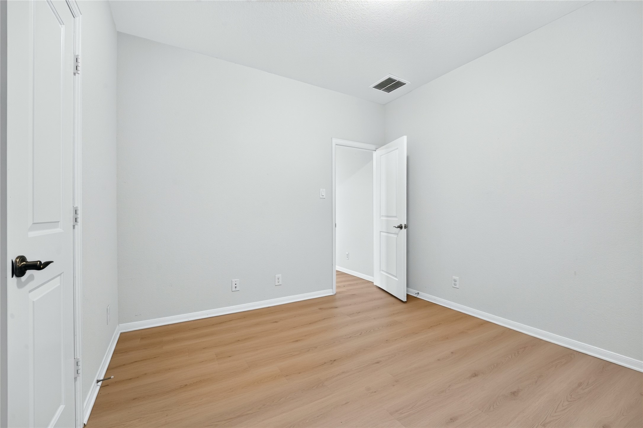 2129 Solstice Boulevard Property Photo 17