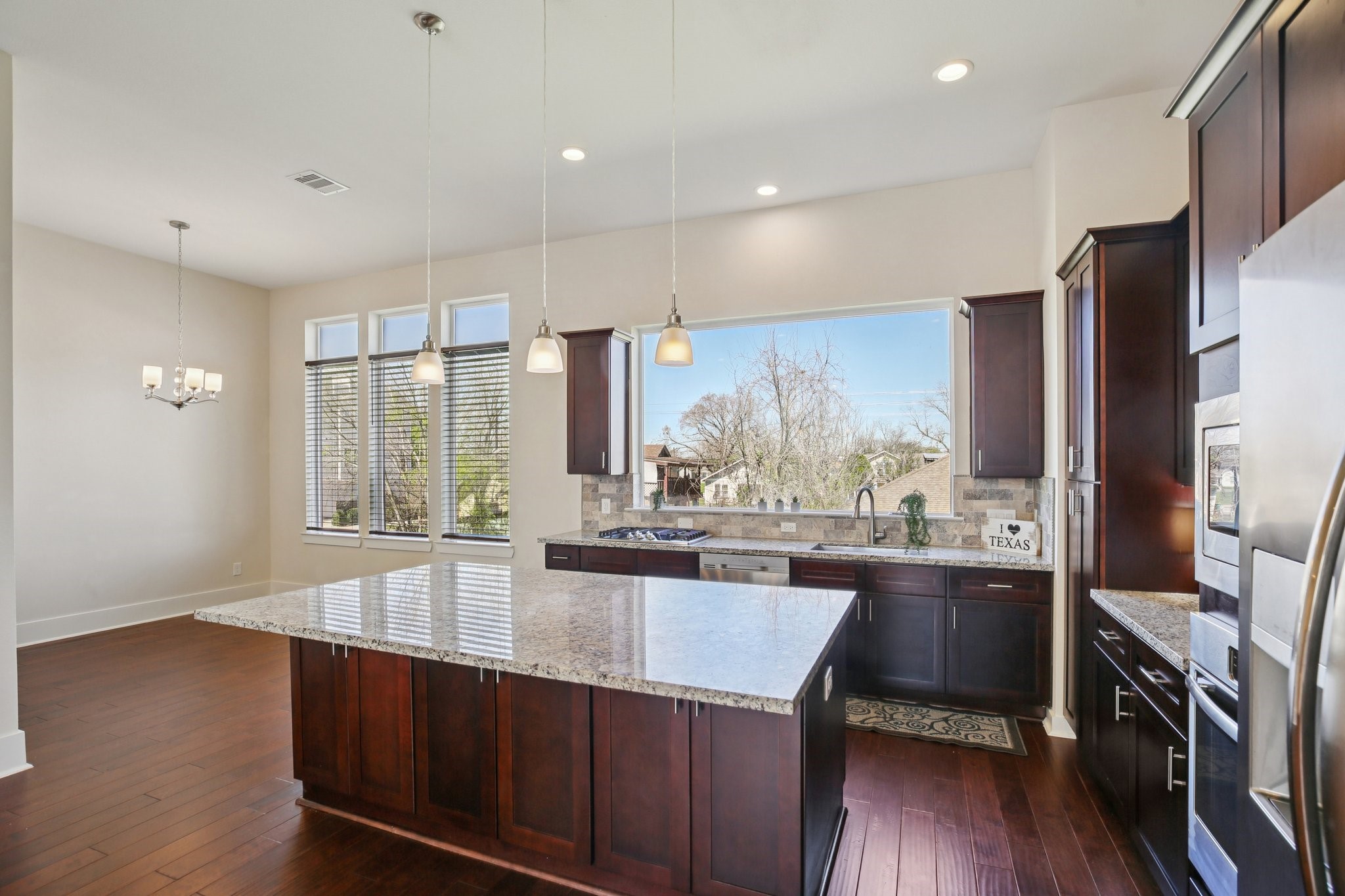 209 Burr Street C Property Photo 11