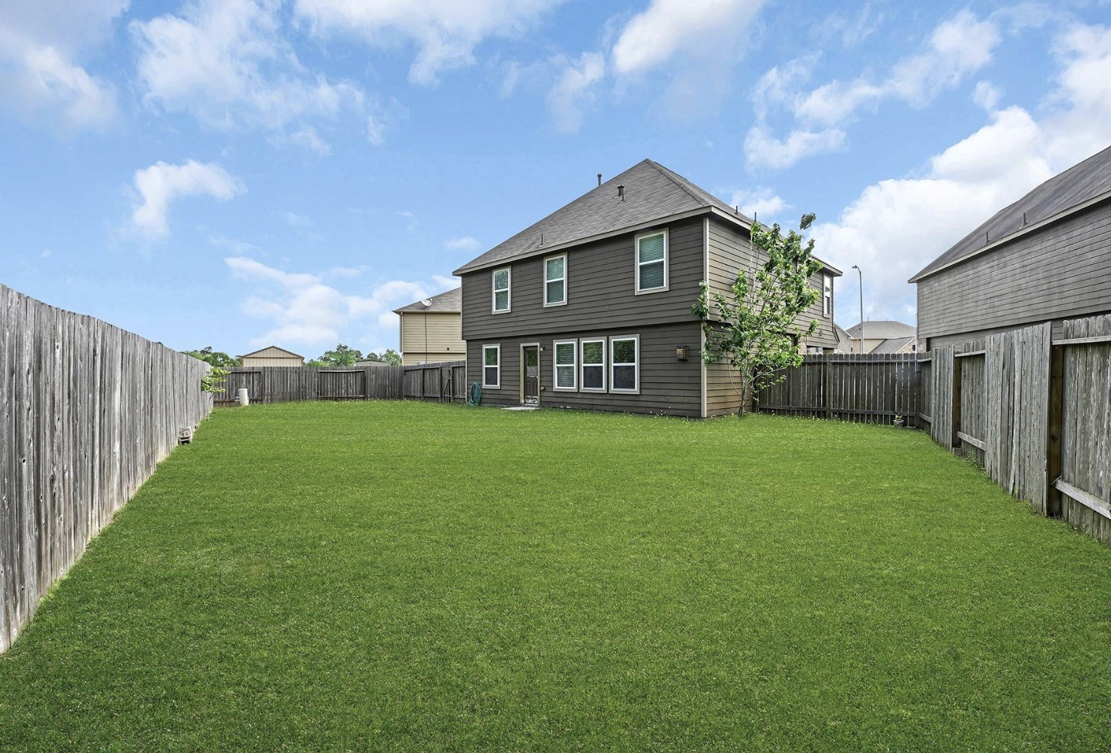 21311 Fox Walk Trail Property Photo 2