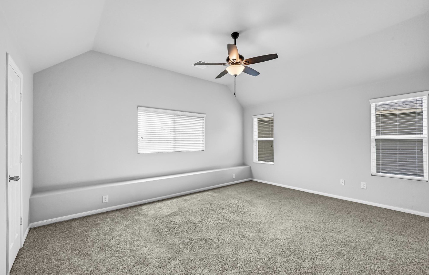 21311 Fox Walk Trail Property Photo 3