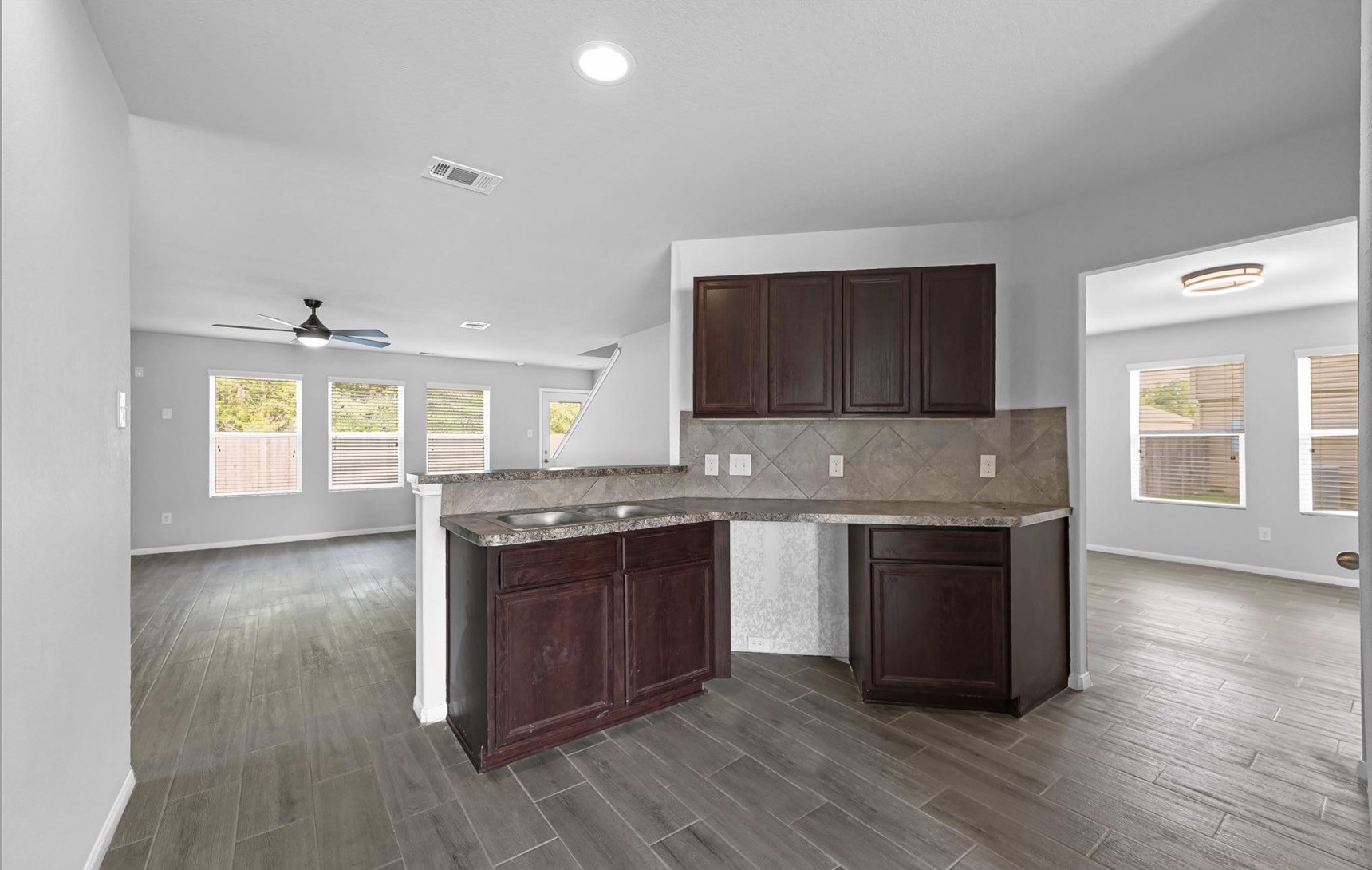 21311 Fox Walk Trail Property Photo 9
