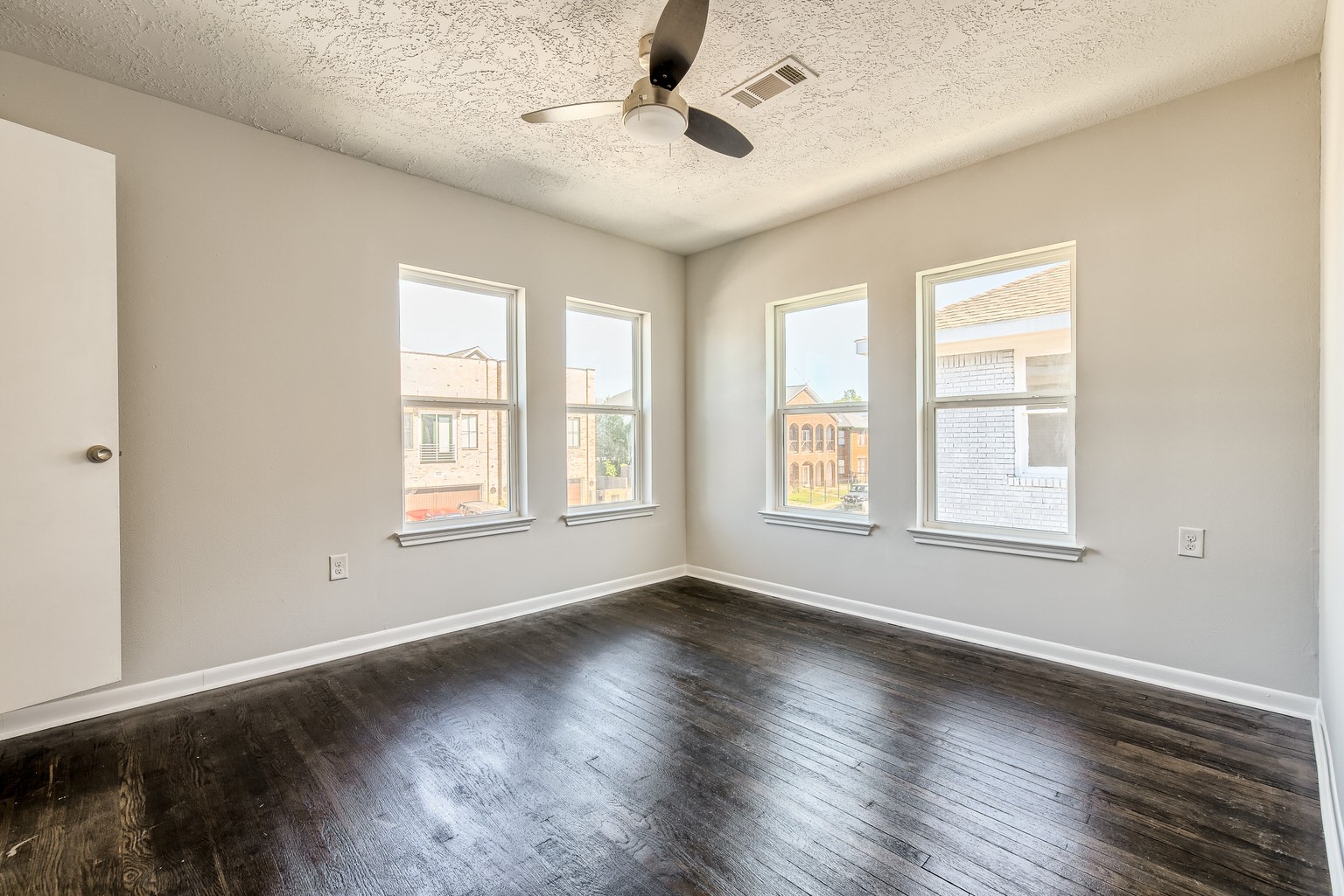 519 W Clay Street 2 Property Photo 16