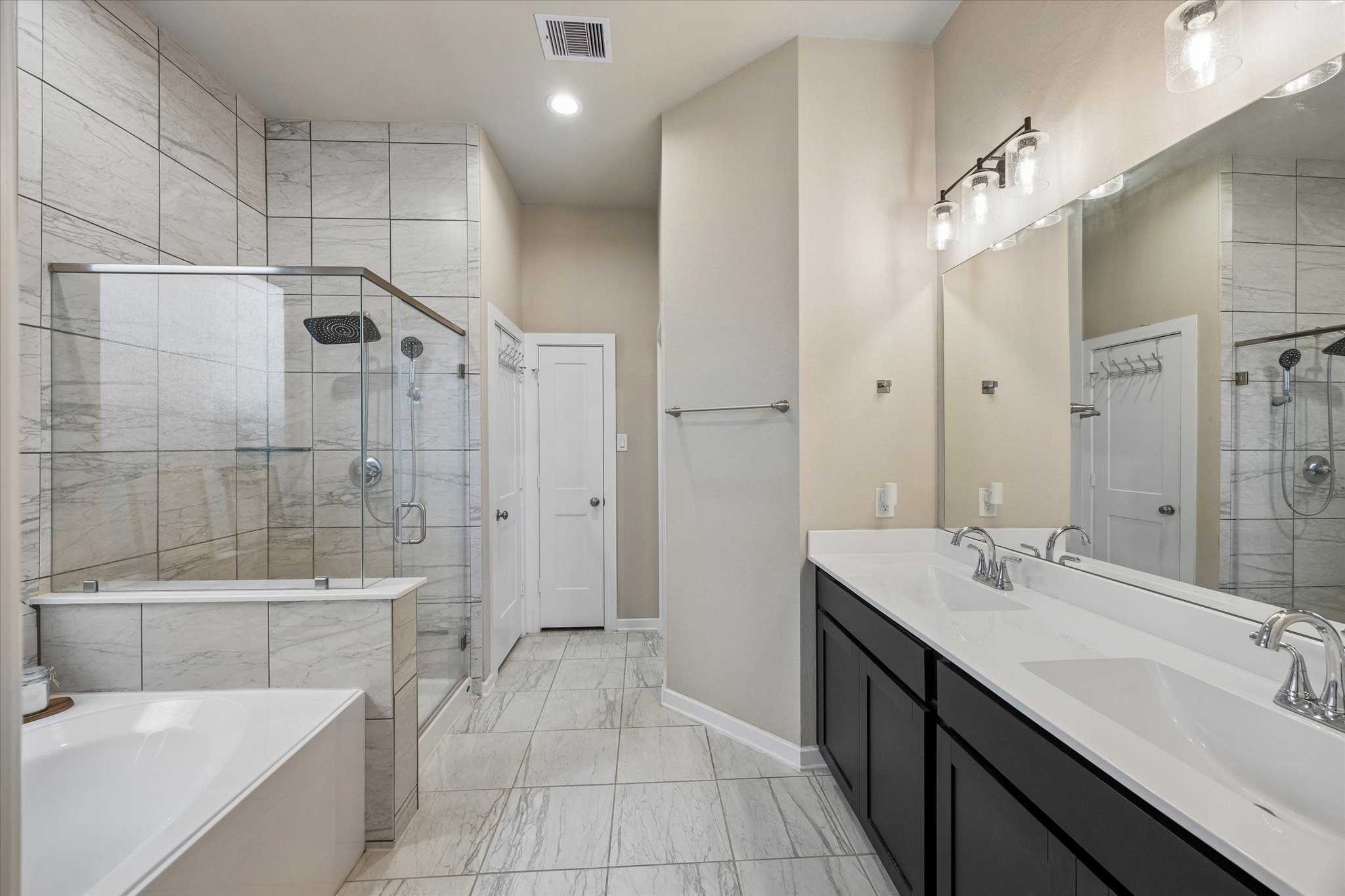 17238 Broadleaf Oak Drive Property Photo 14