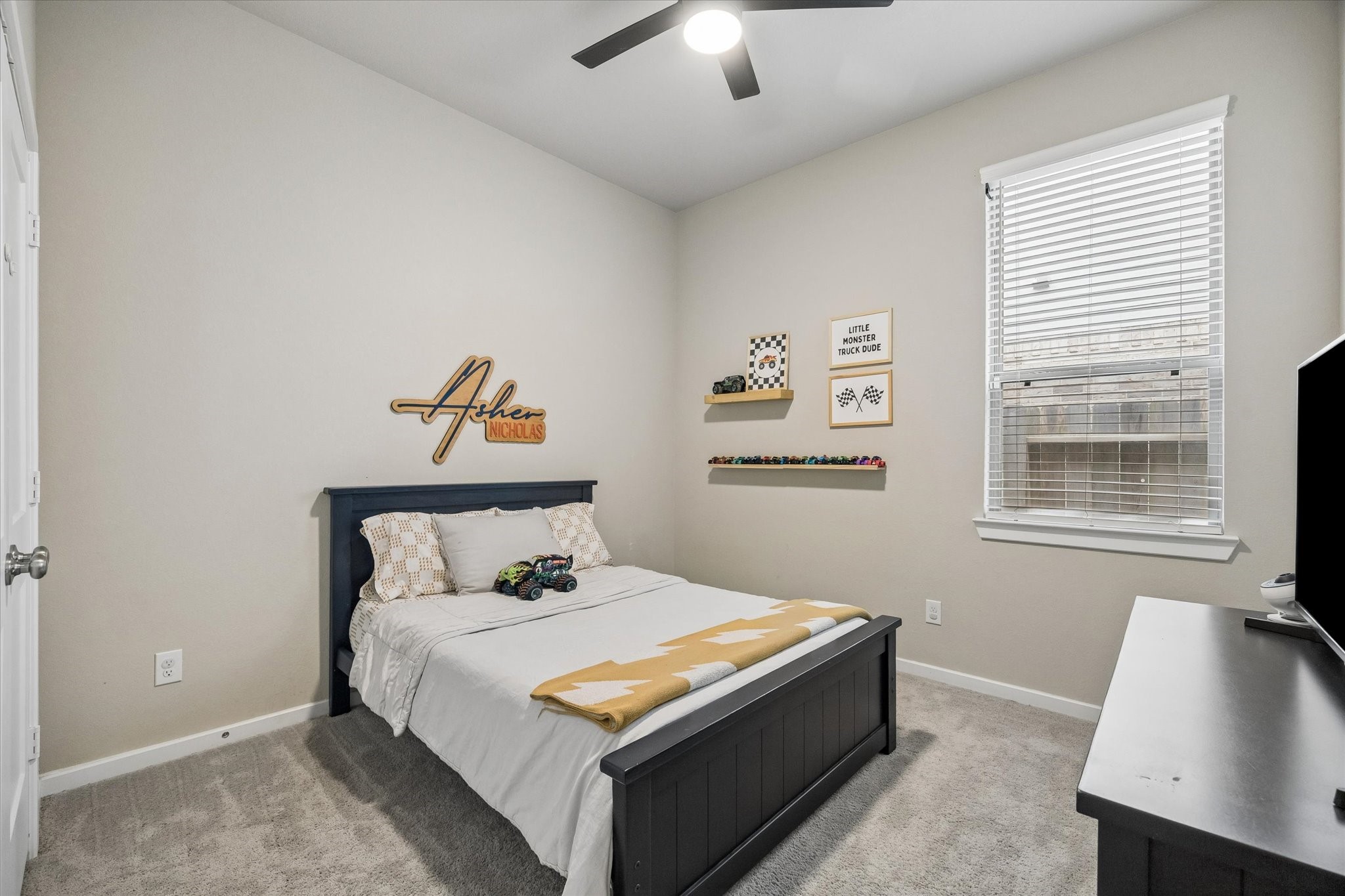 17238 Broadleaf Oak Drive Property Photo 18