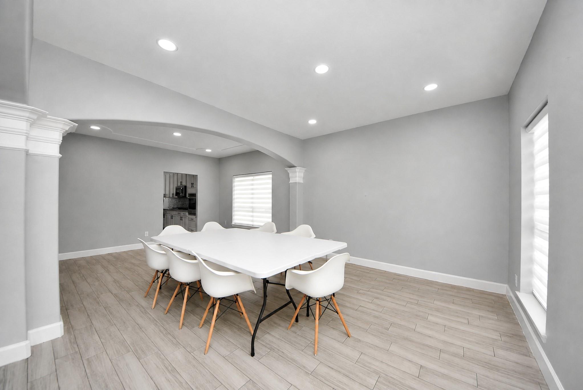 6923 Crystal Point Drive Property Photo 9