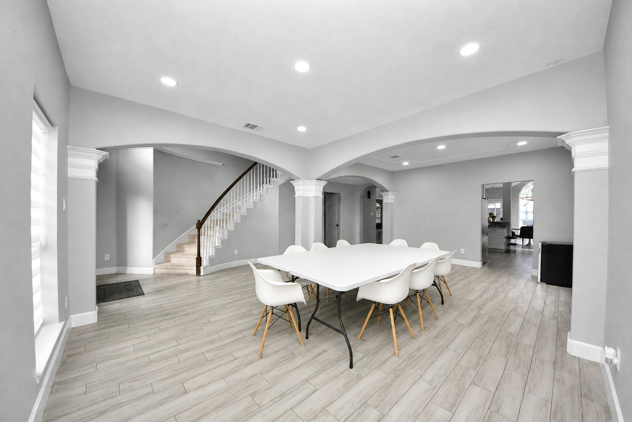 6923 Crystal Point Drive Property Photo 10