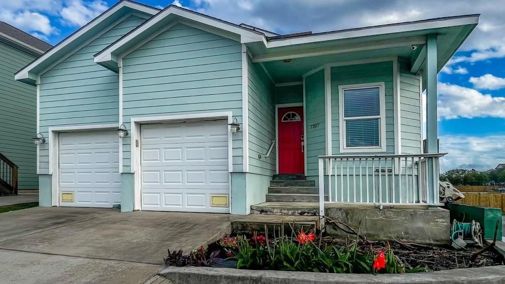 7307 Magnolia Blossom Property Photo 1
