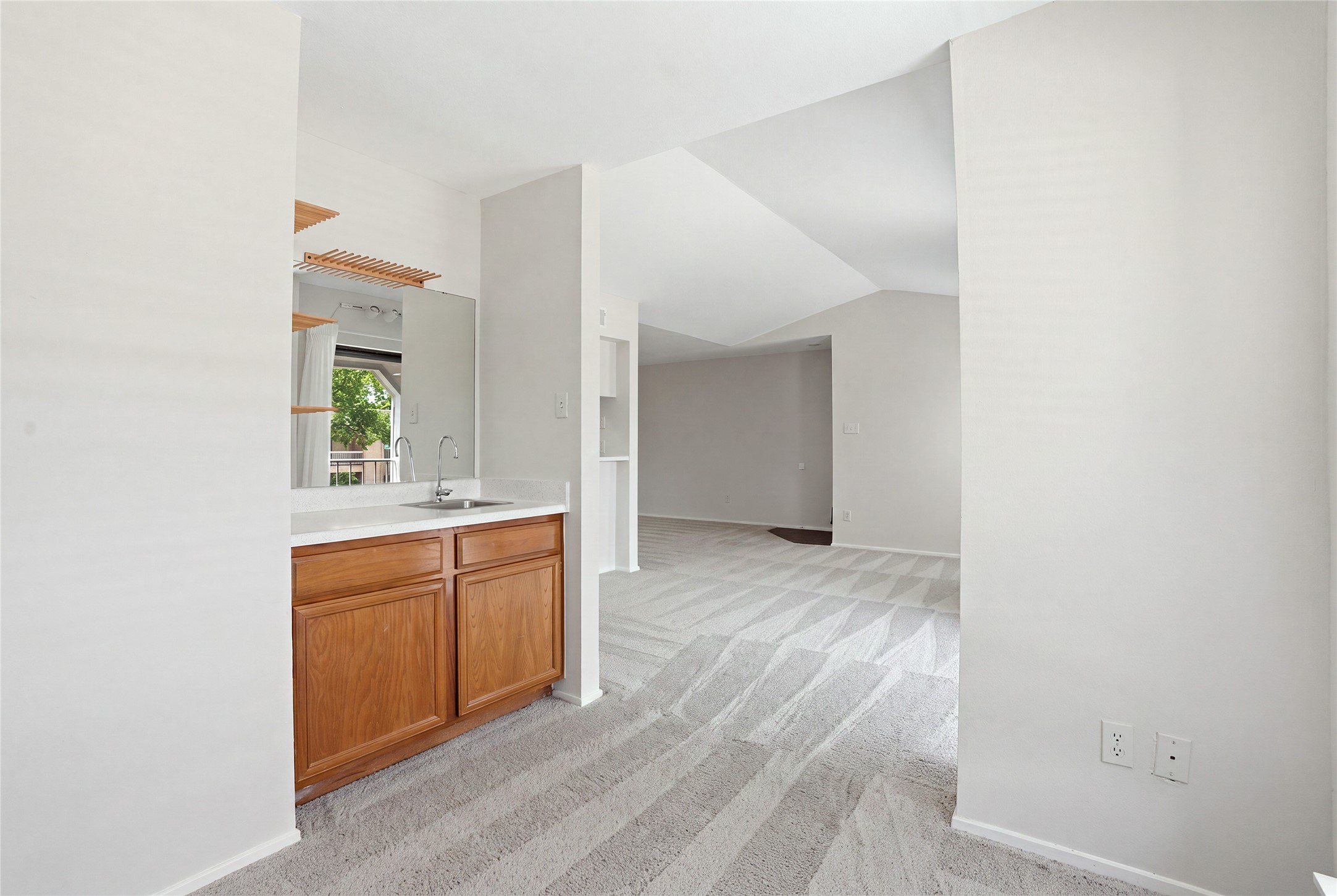 2025 Augusta Drive 804 Property Photo 11