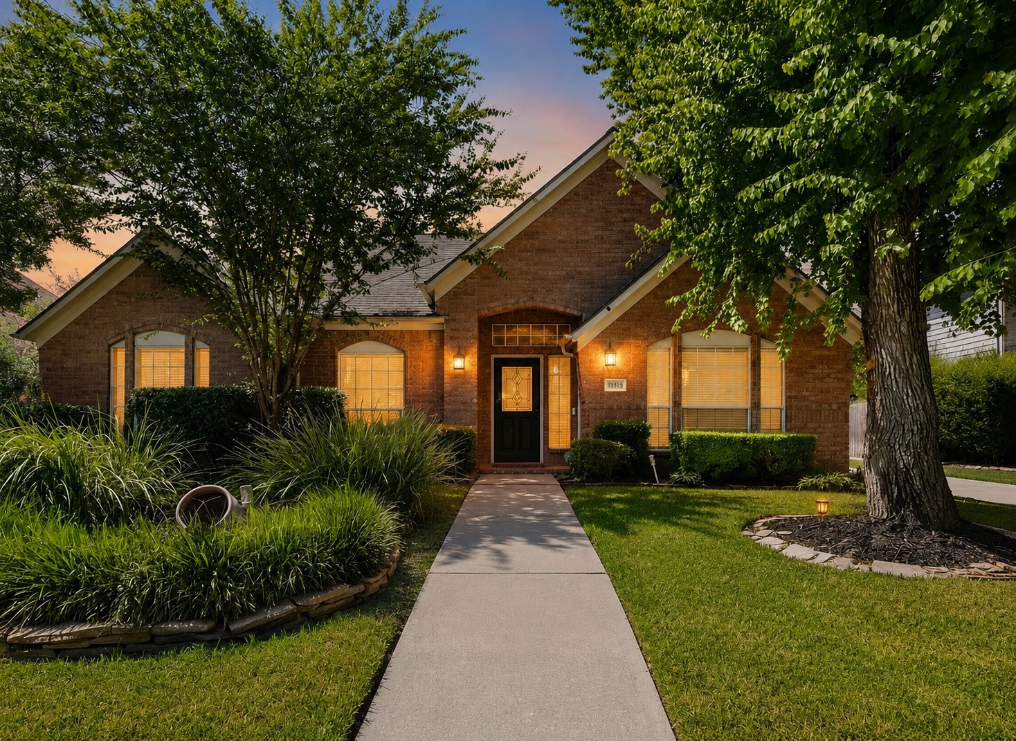 11515 Brown Trail Property Photo 1