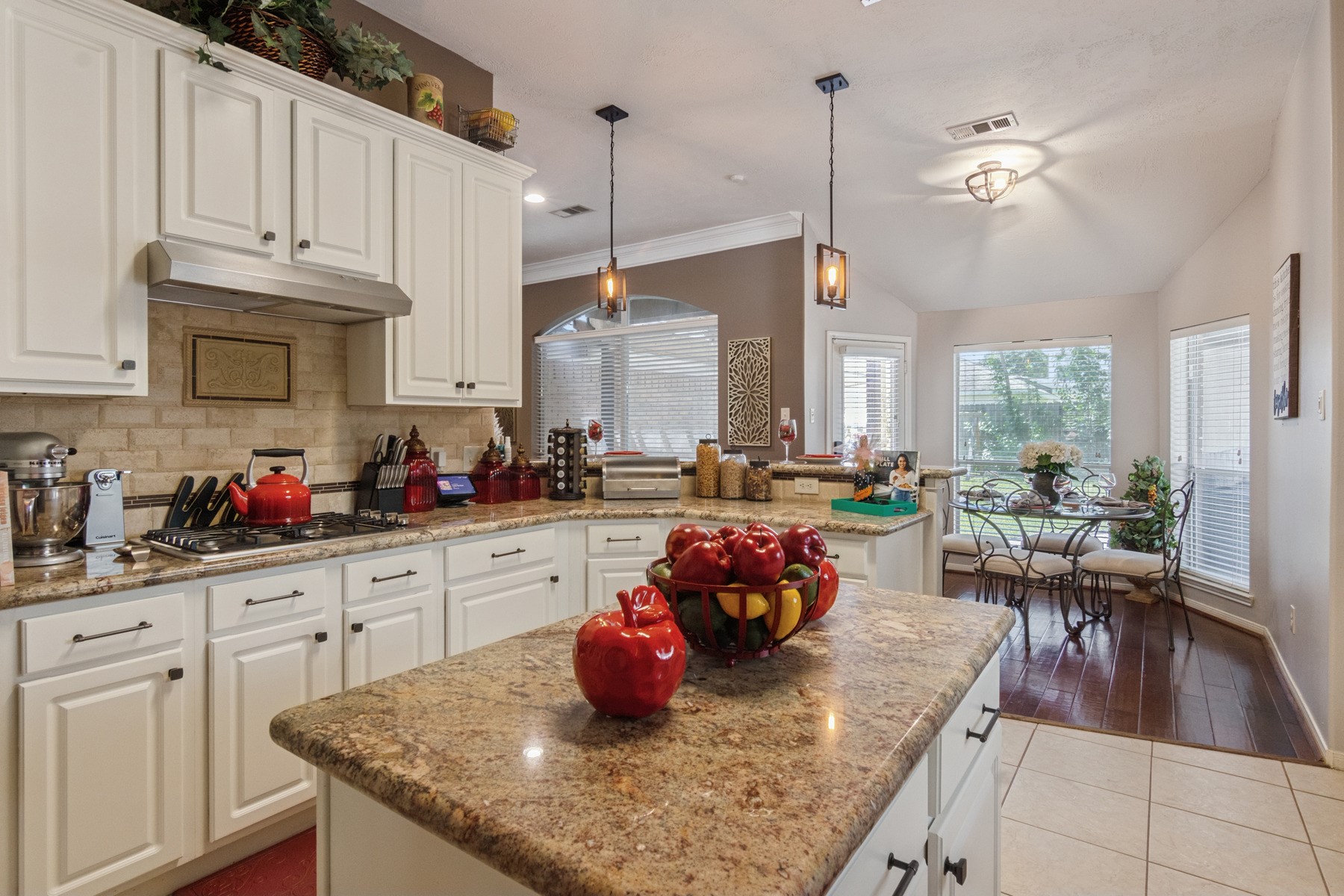 11515 Brown Trail Property Photo 16