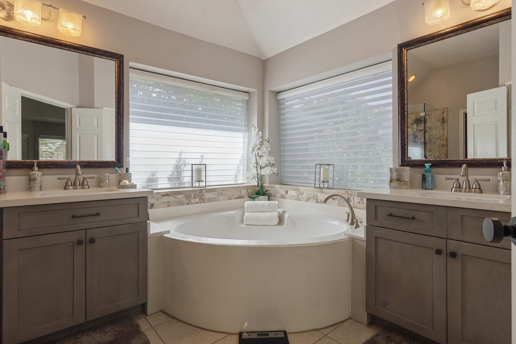 11515 Brown Trail Property Photo 18