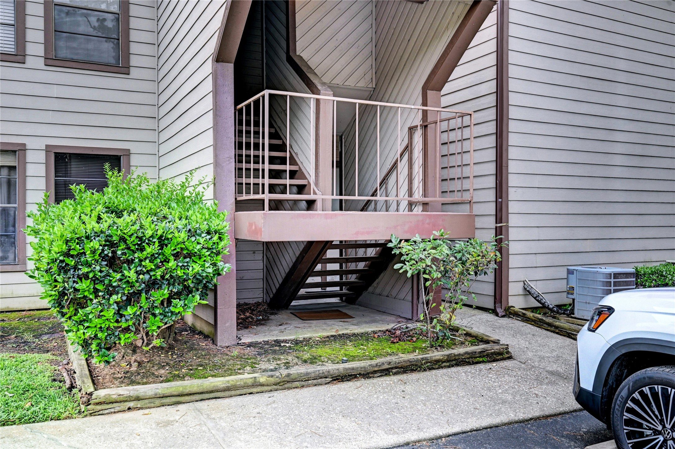 12900 Walden Road 6 Property Photo 4