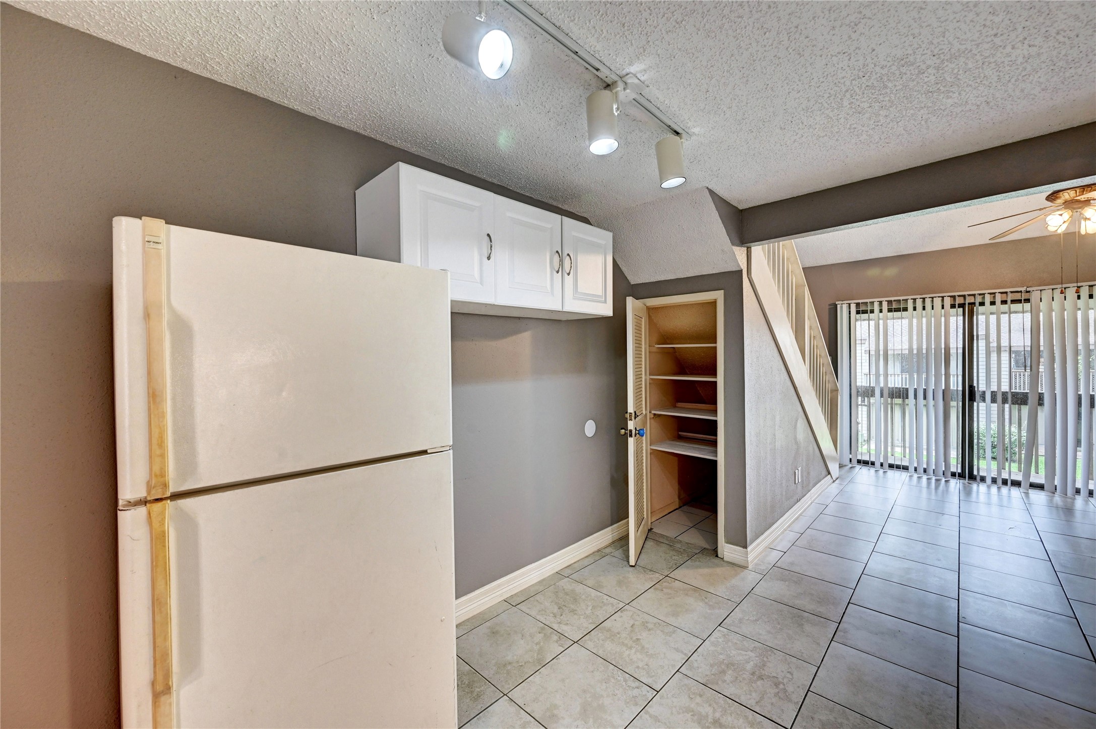 12900 Walden Road 6 Property Photo 6