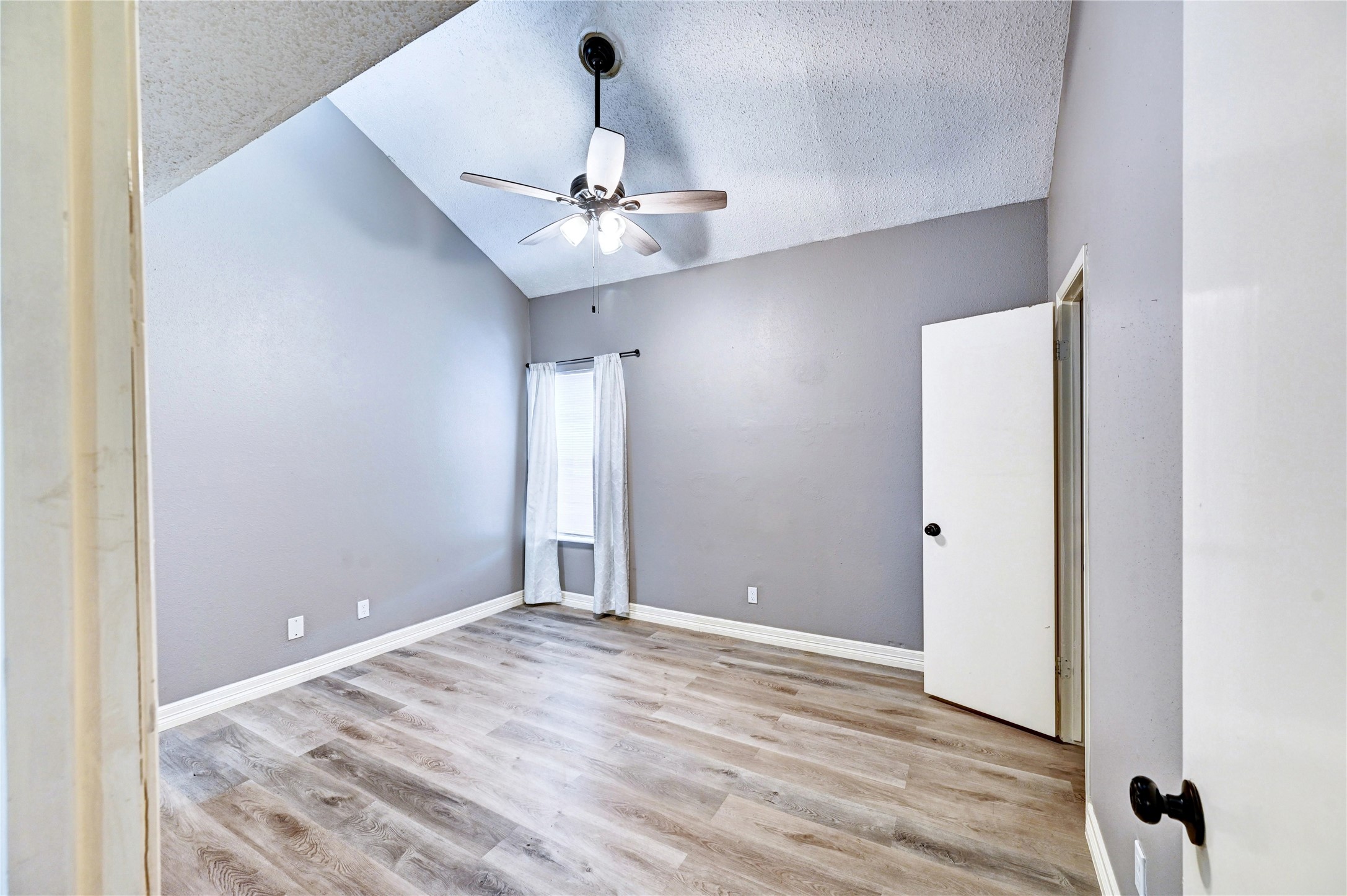 12900 Walden Road 6 Property Photo 11