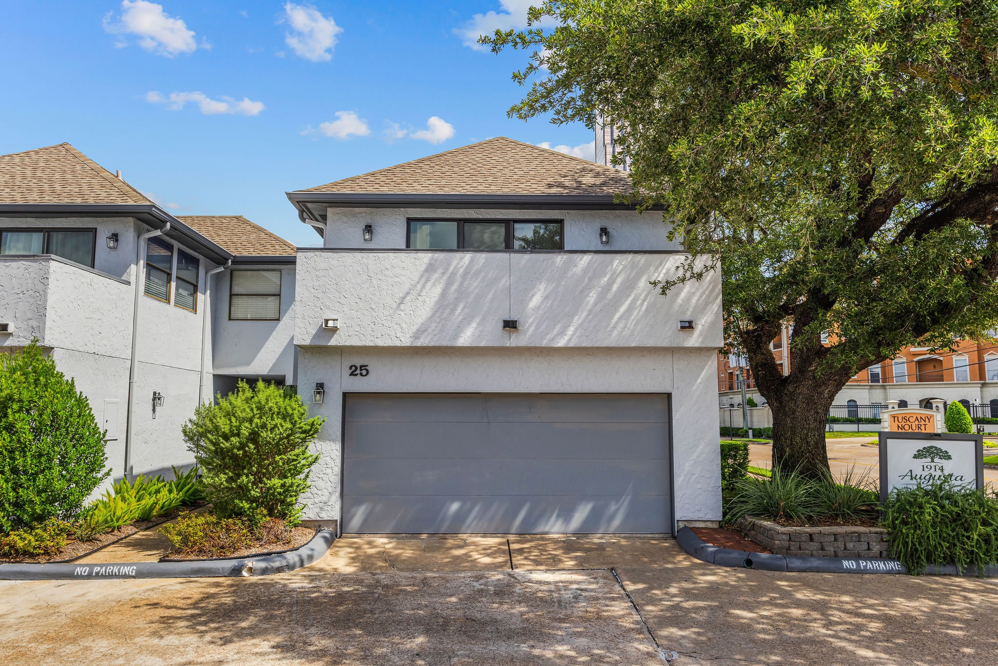 1914 Augusta Drive 25 Property Photo 6