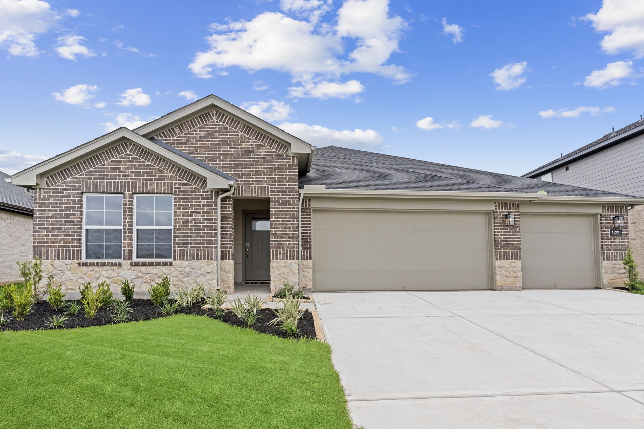 12727 Sunny Fields Lane Property Photo 2