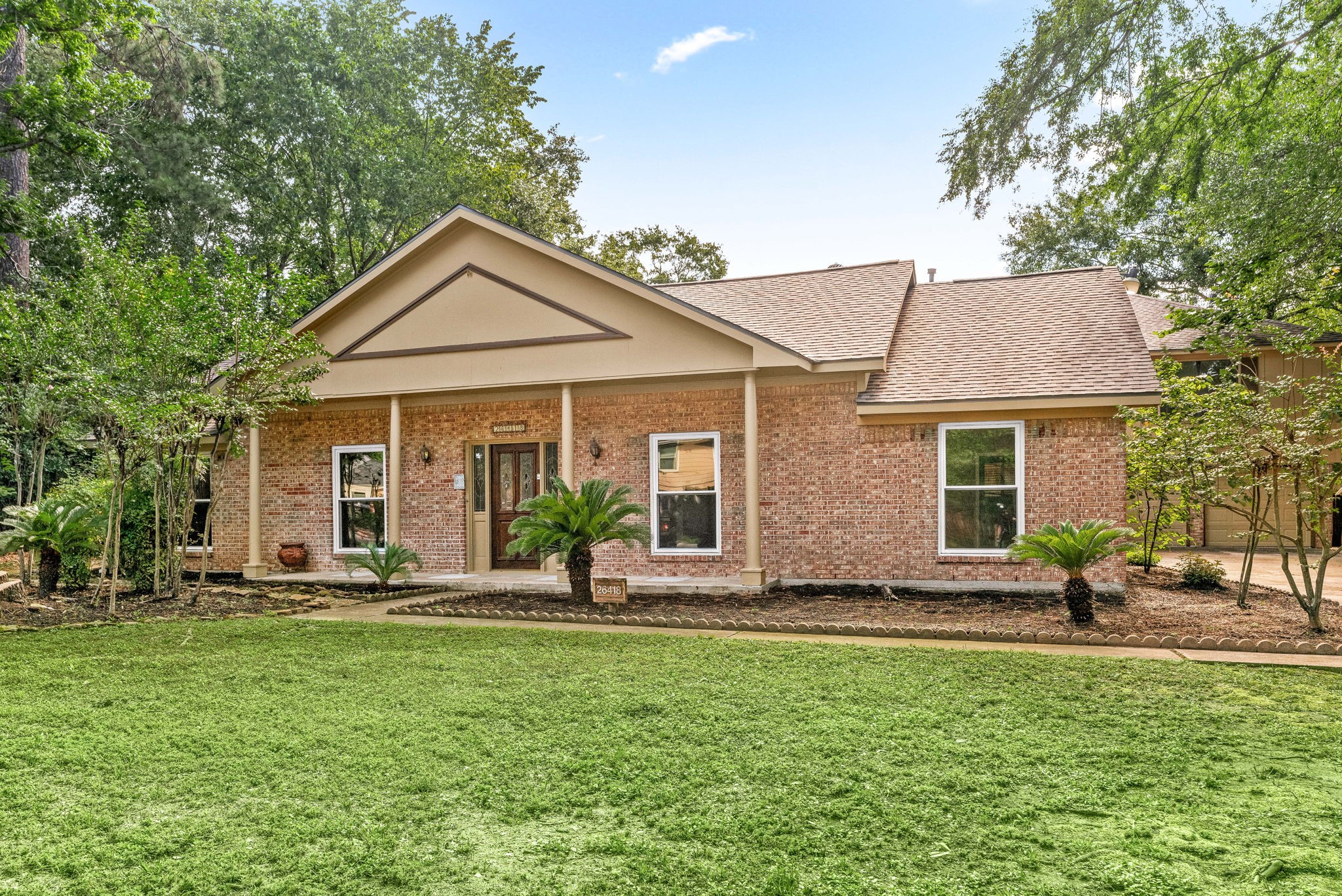 26418 Maplewood Drive Property Photo 1