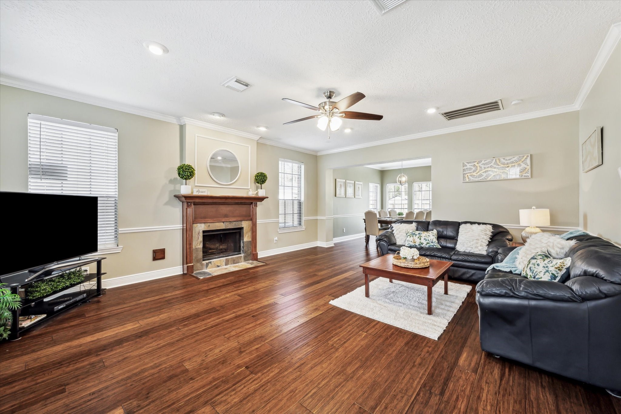 207 Laurelfield Drive Property Photo 4