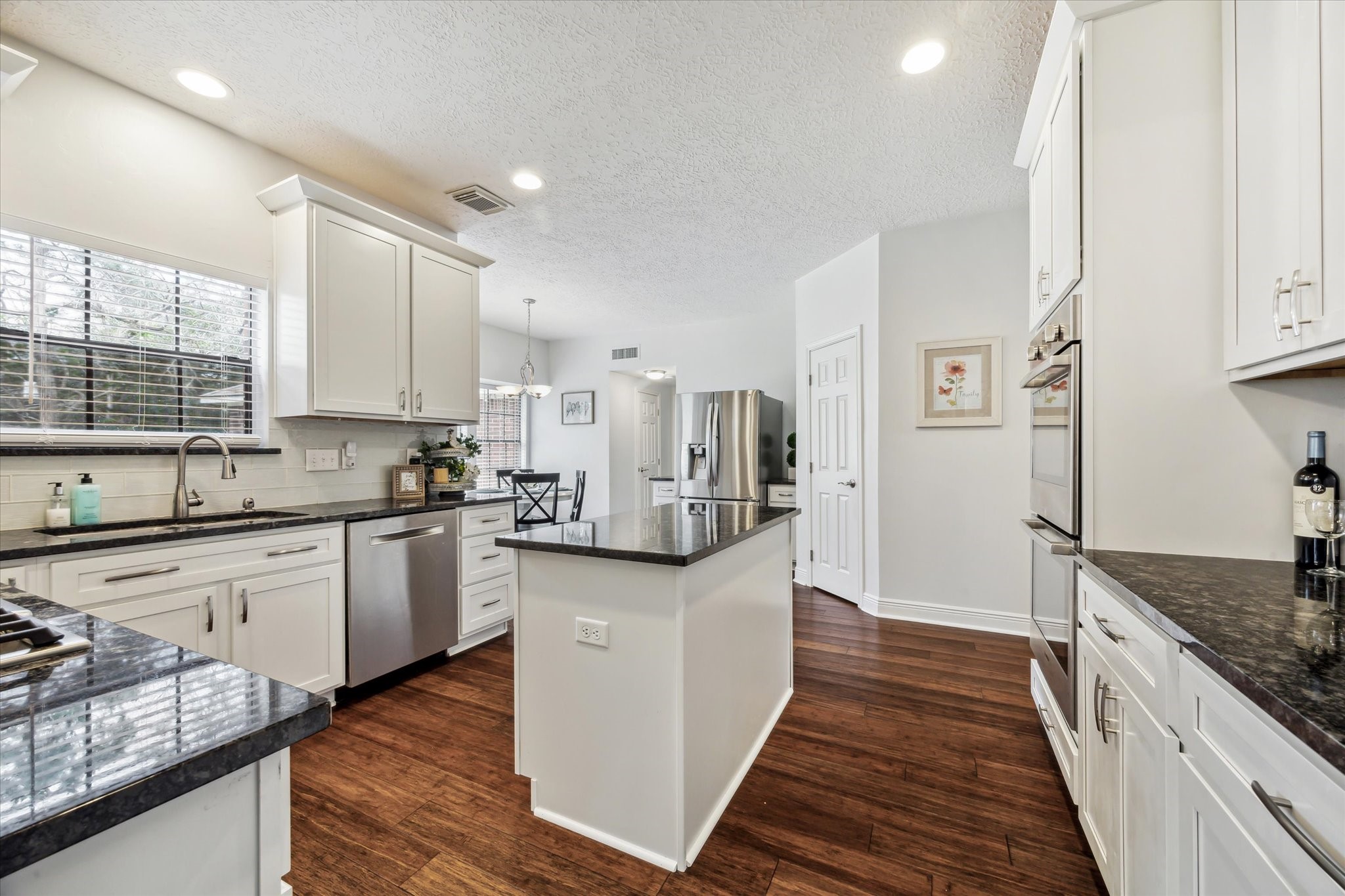 207 Laurelfield Drive Property Photo 8