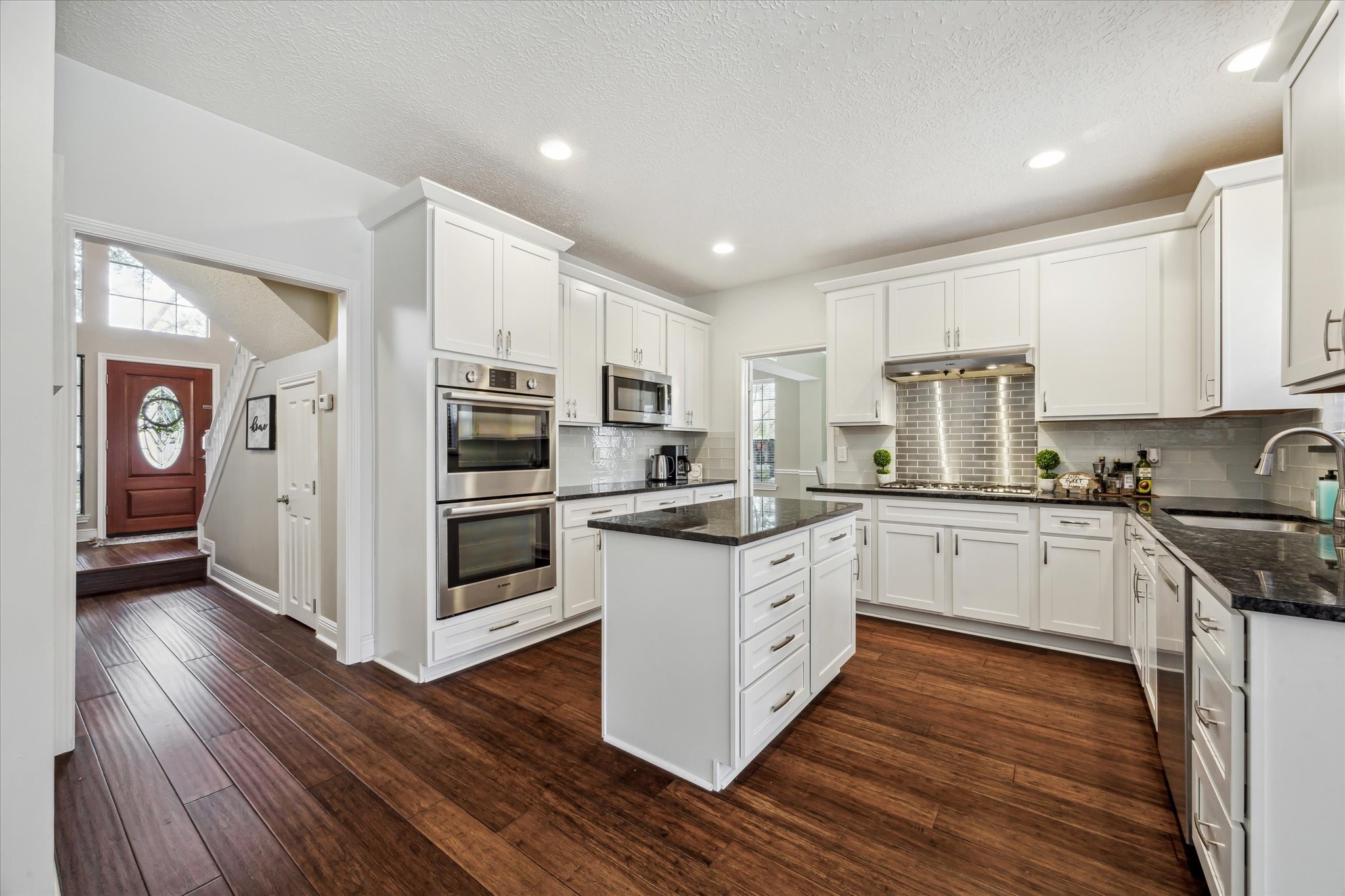 207 Laurelfield Drive Property Photo 13
