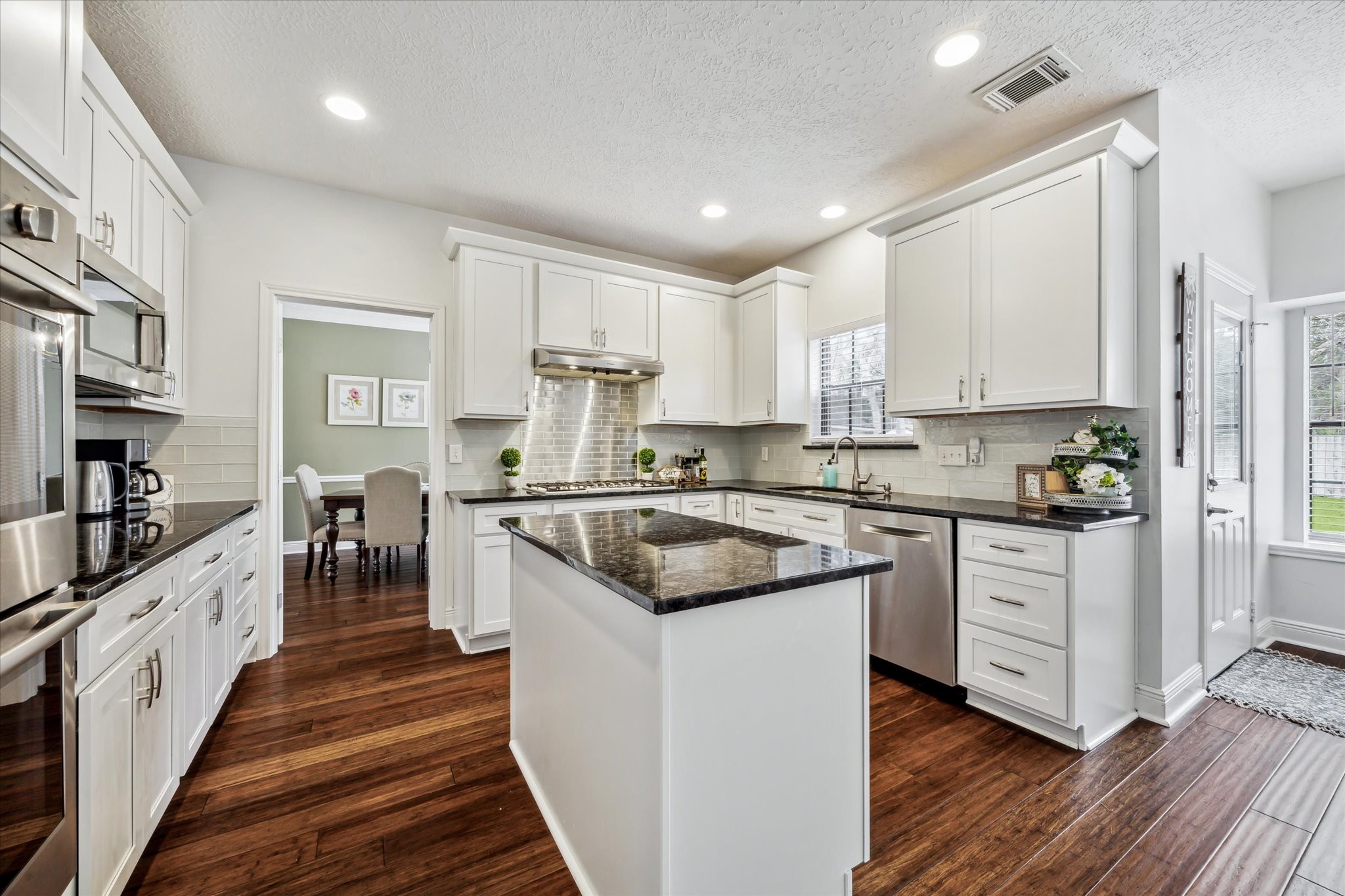 207 Laurelfield Drive Property Photo 14