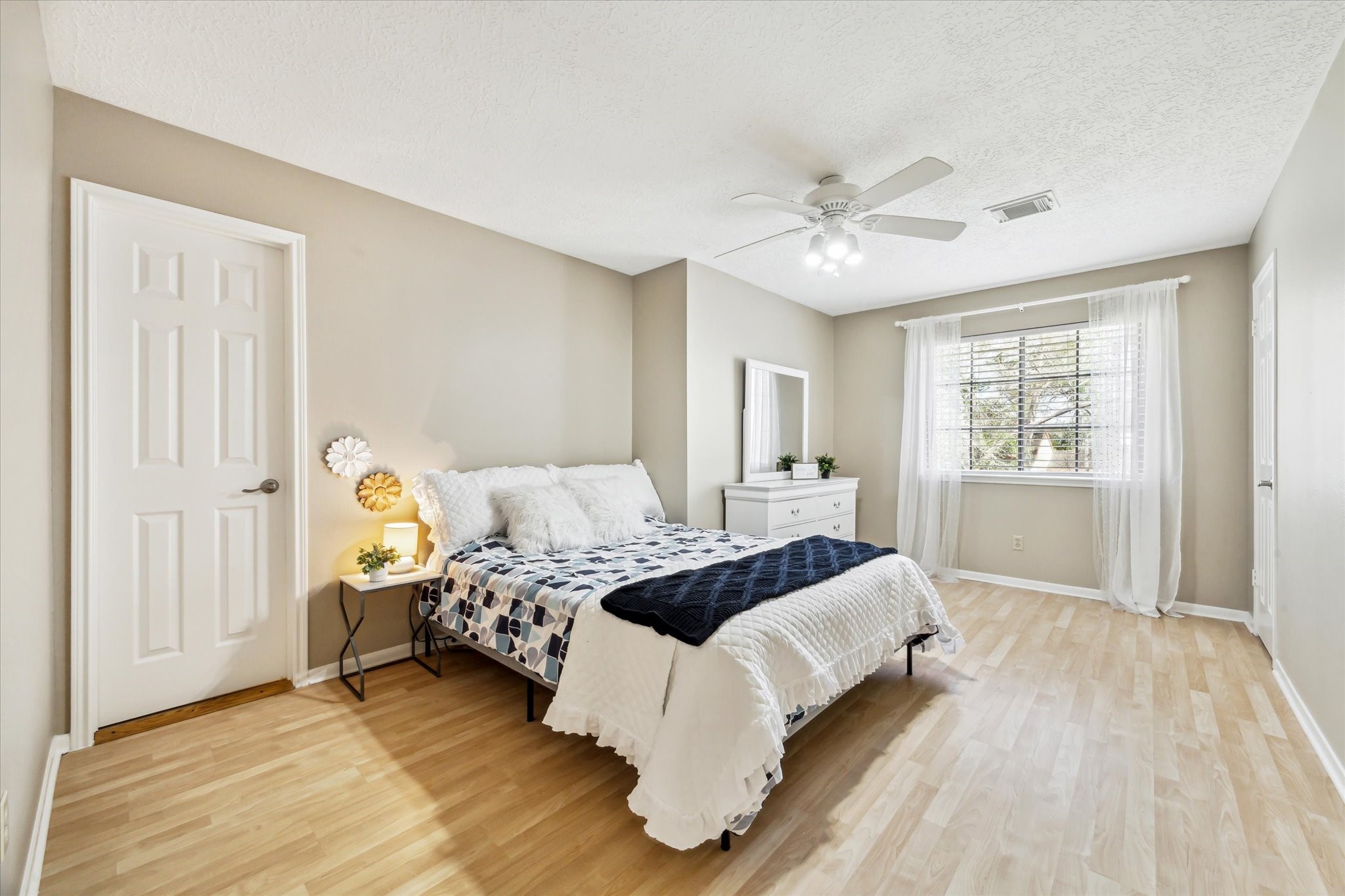 207 Laurelfield Drive Property Photo 23