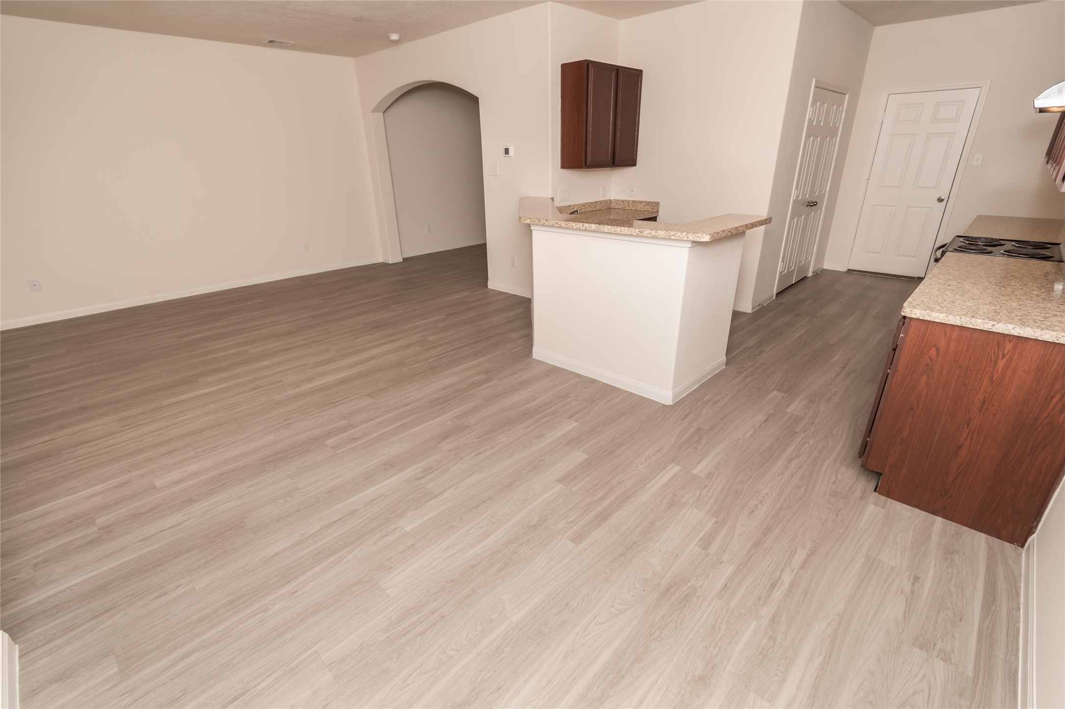 1135 Lexington Grove Drive Property Photo 6