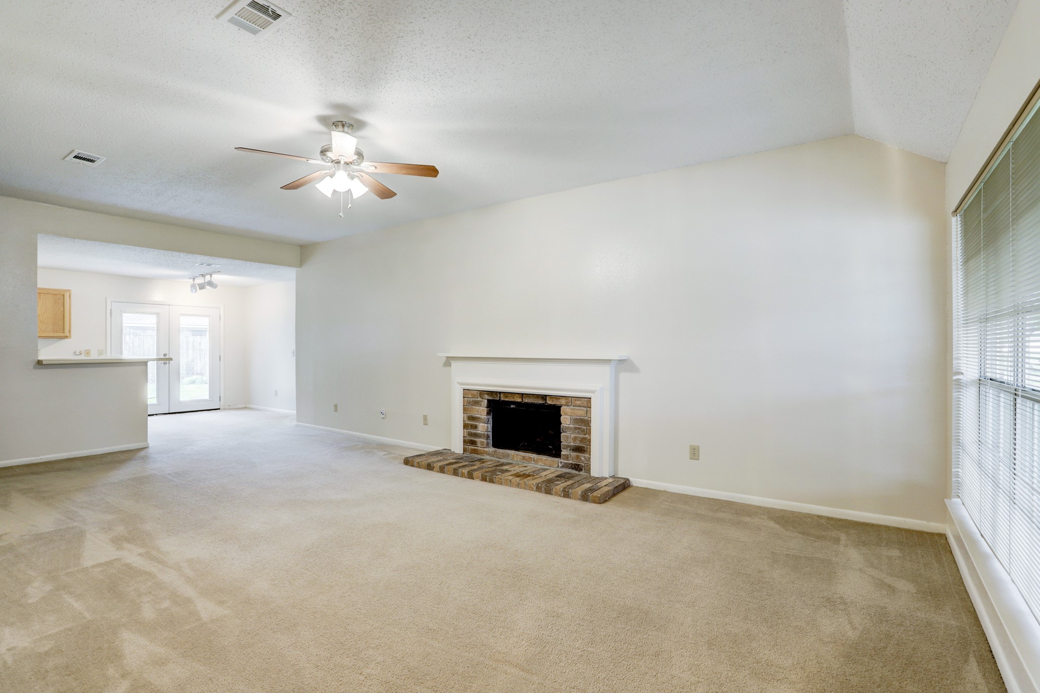 18163 Brooknoll Drive Property Photo 2