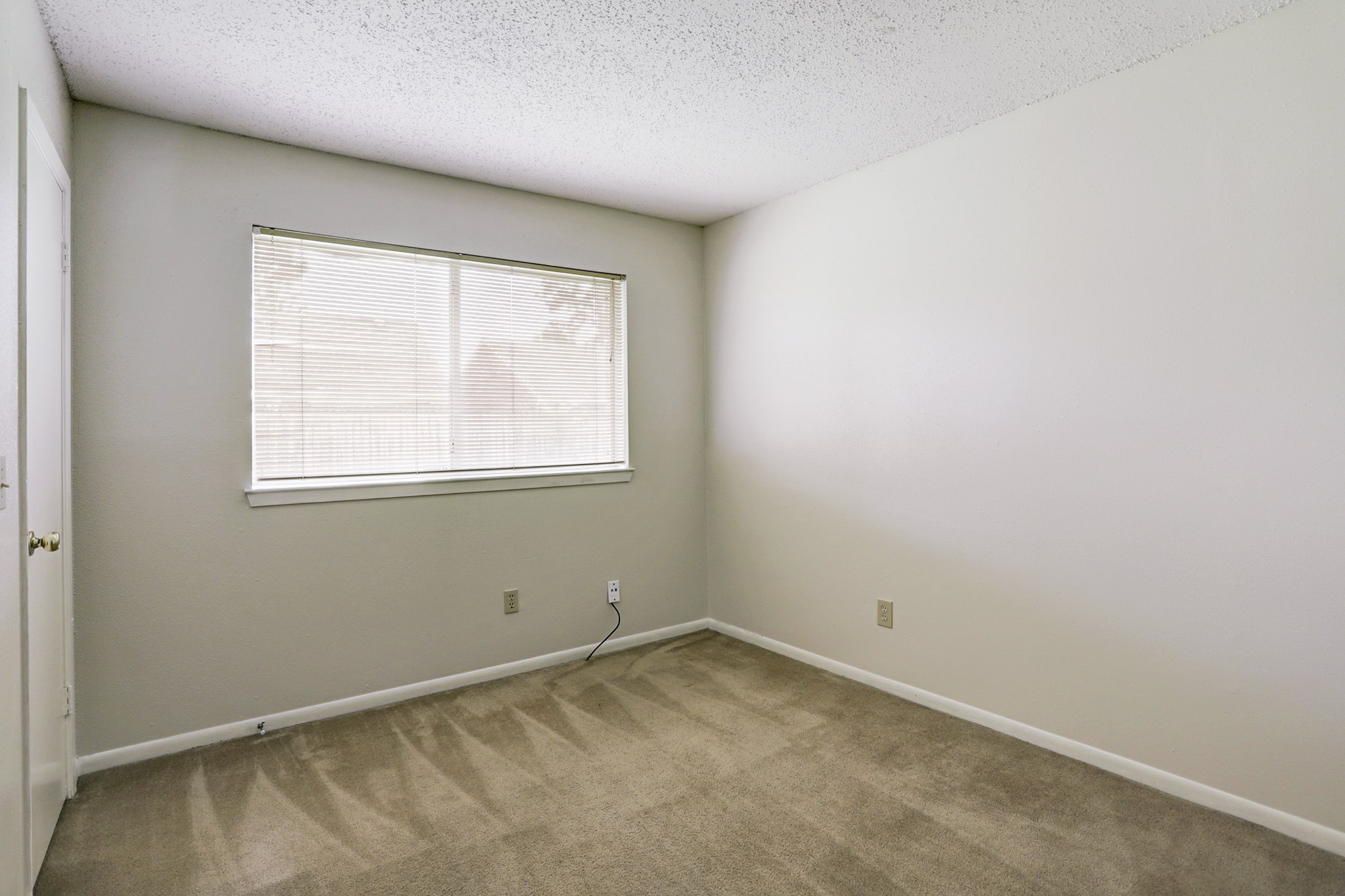 18163 Brooknoll Drive Property Photo 10