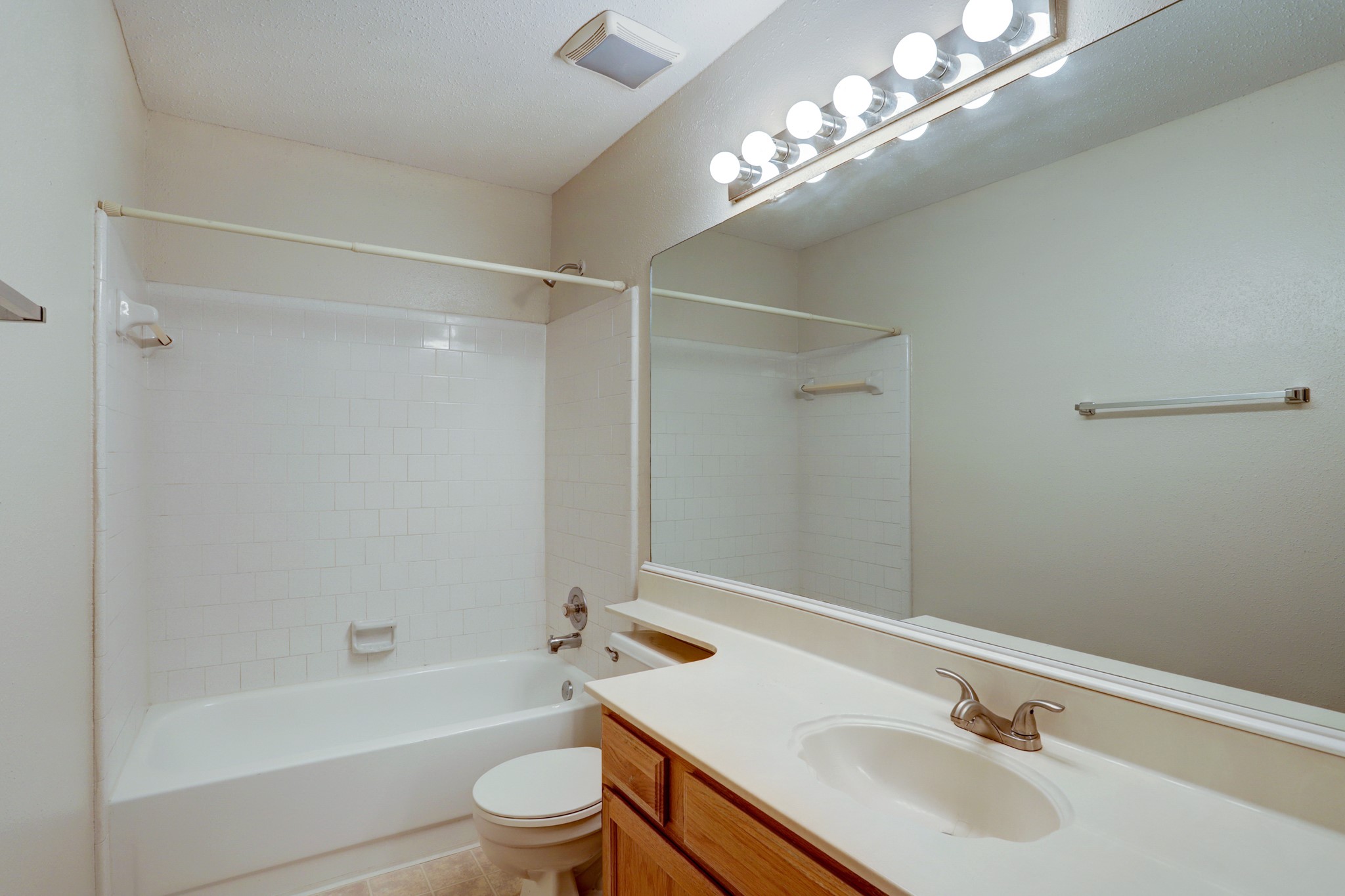 18163 Brooknoll Drive Property Photo 11