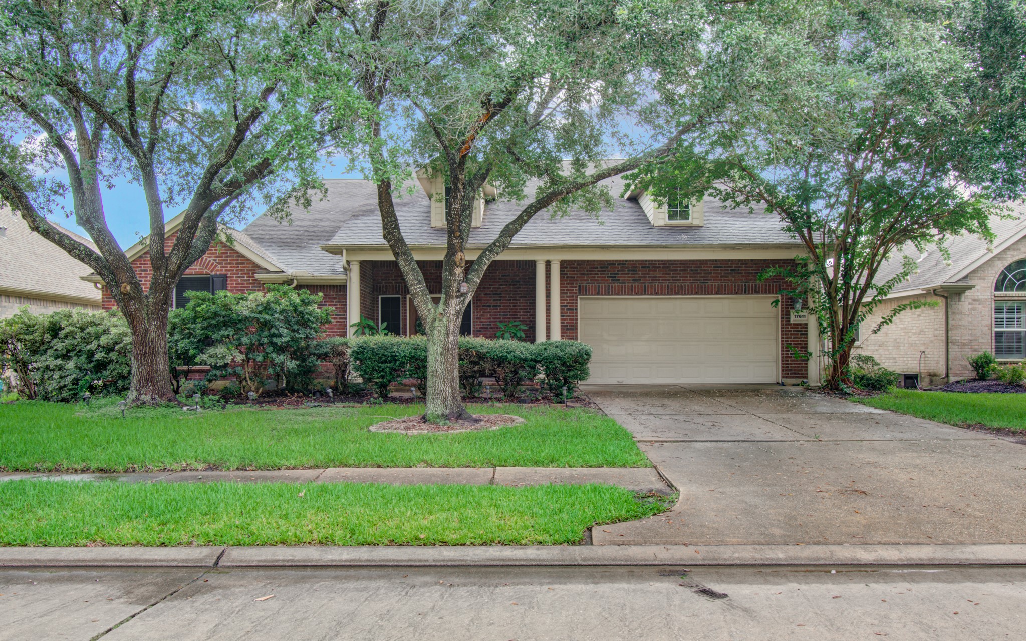 17611 Emerald Garden Lane Property Photo 1