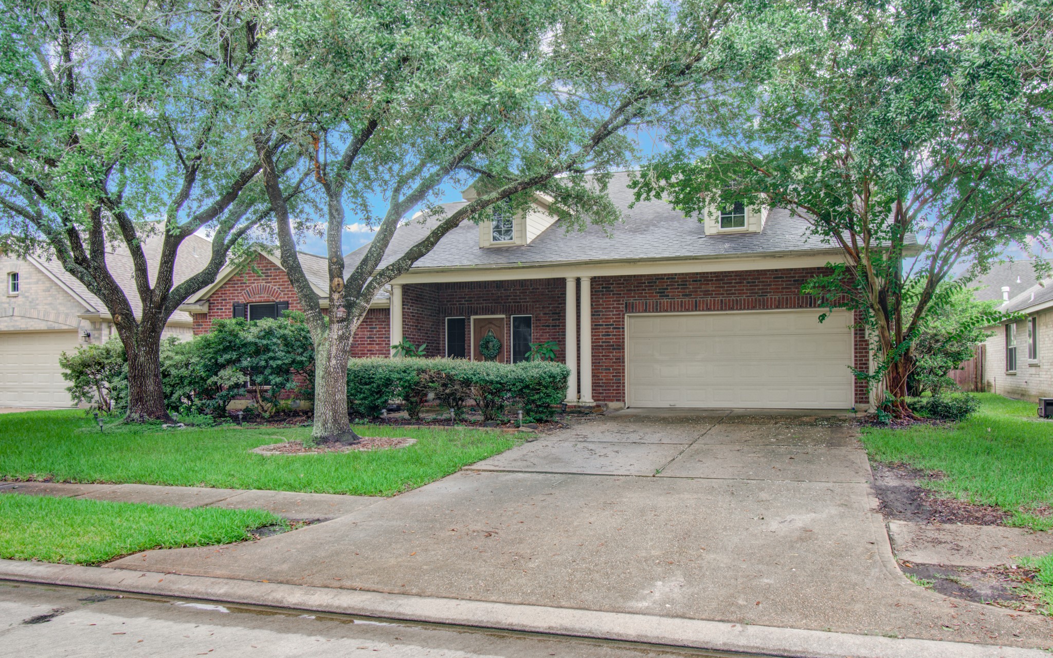 17611 Emerald Garden Lane Property Photo 2