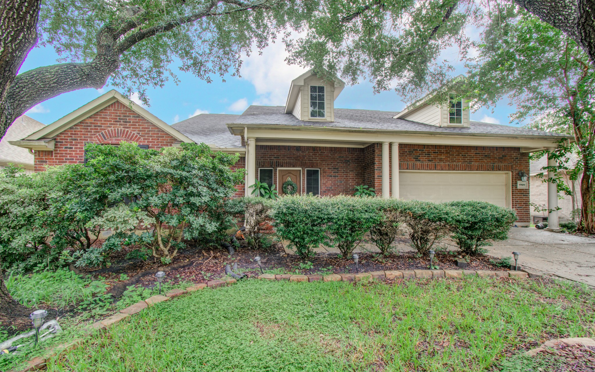 17611 Emerald Garden Lane Property Photo 4