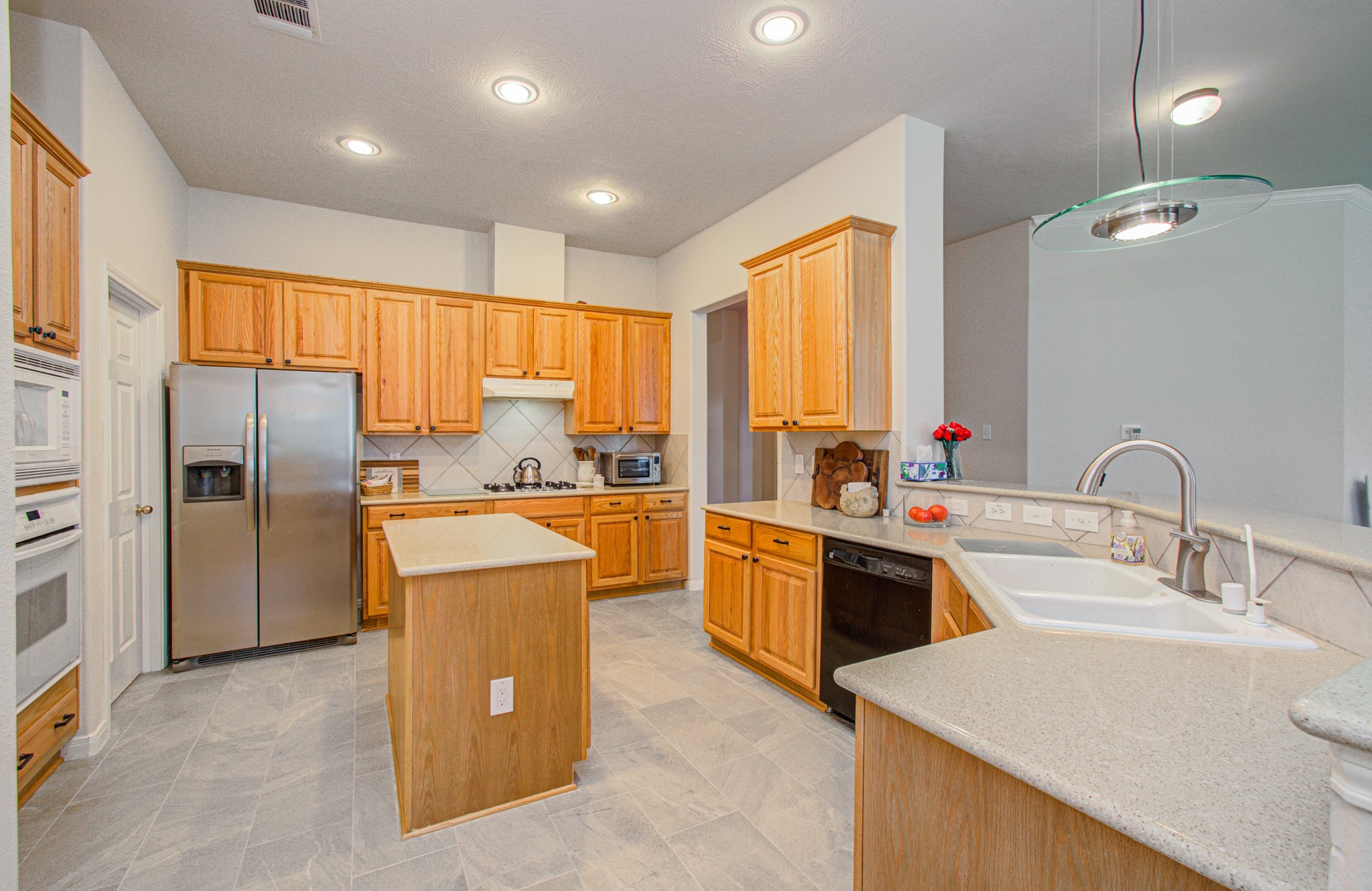 17611 Emerald Garden Lane Property Photo 17