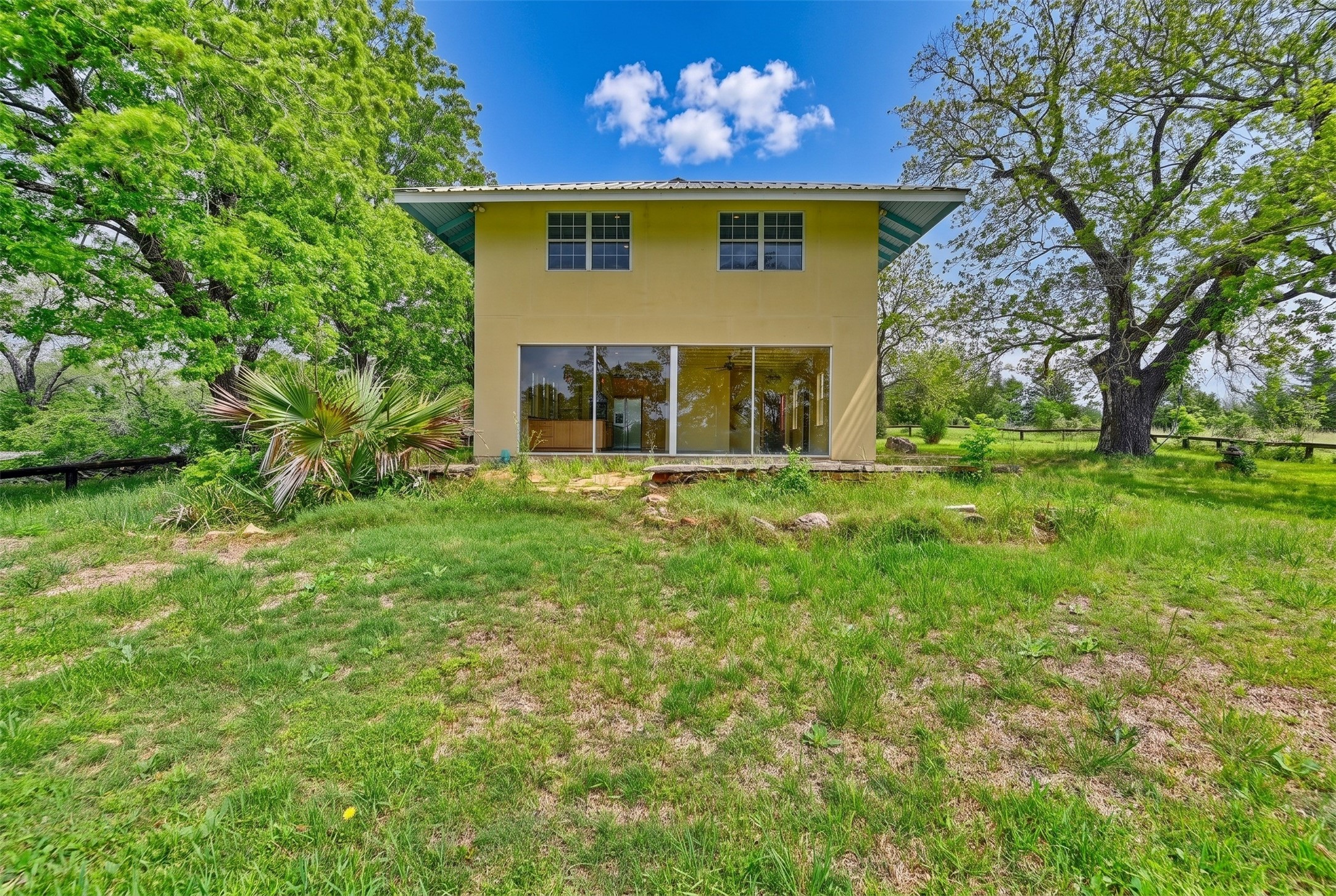144 Century Lane Property Photo 2