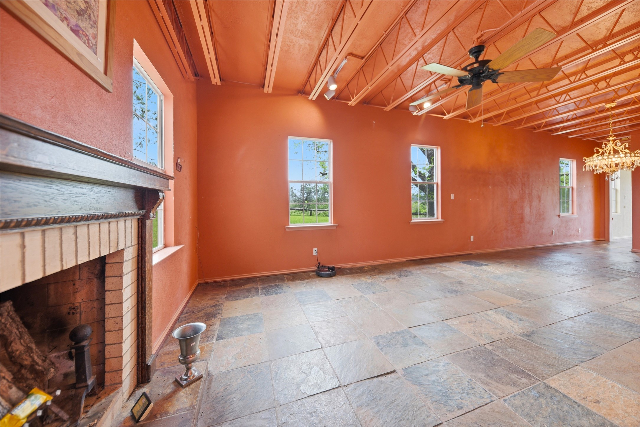 144 Century Lane Property Photo 23